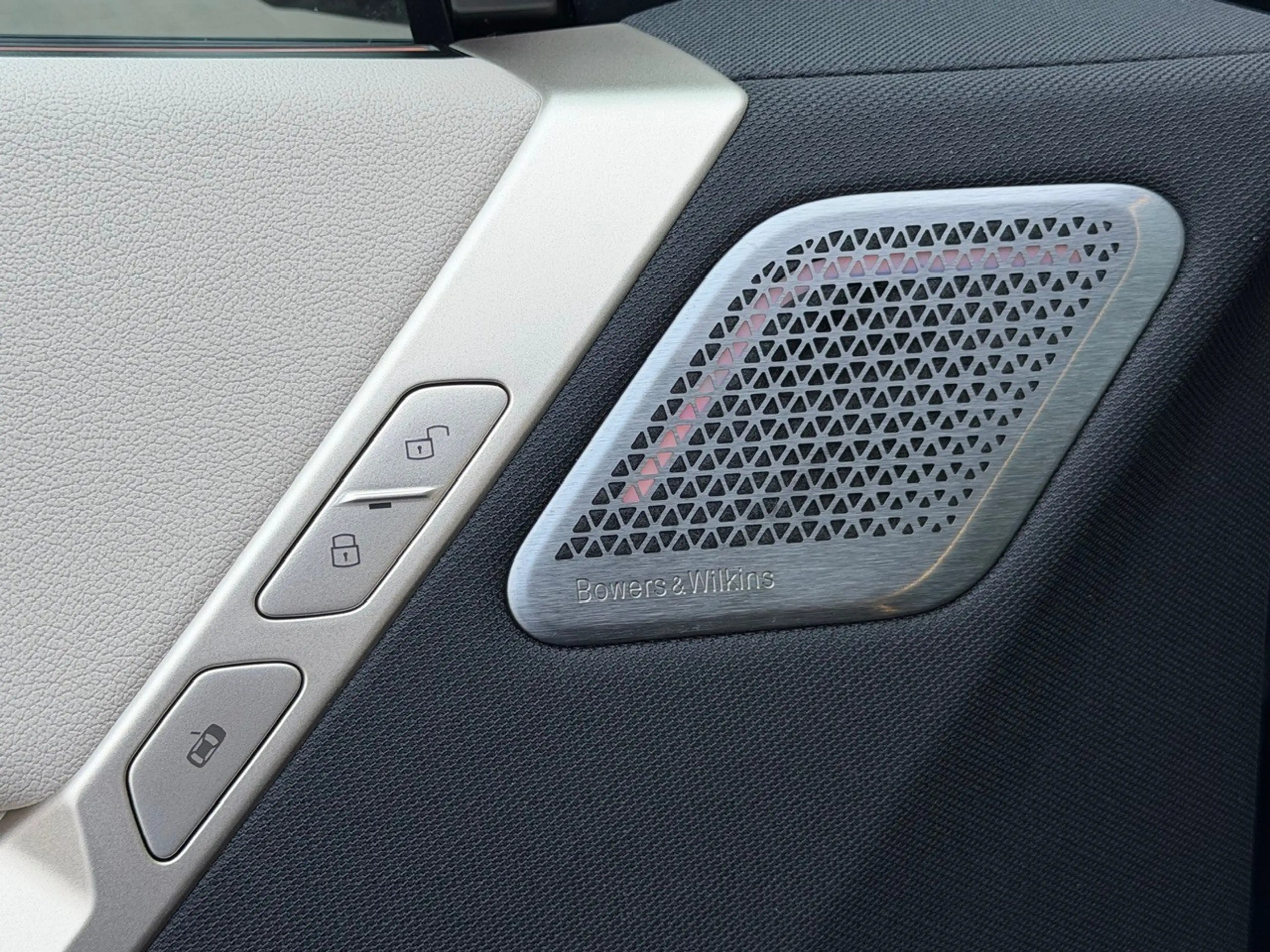 BMW iX xDrive 40 | MASSAGE | PANO | LASER | HUD — photo 15