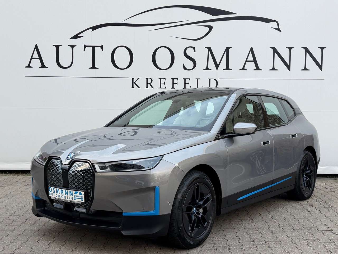 BMW iX