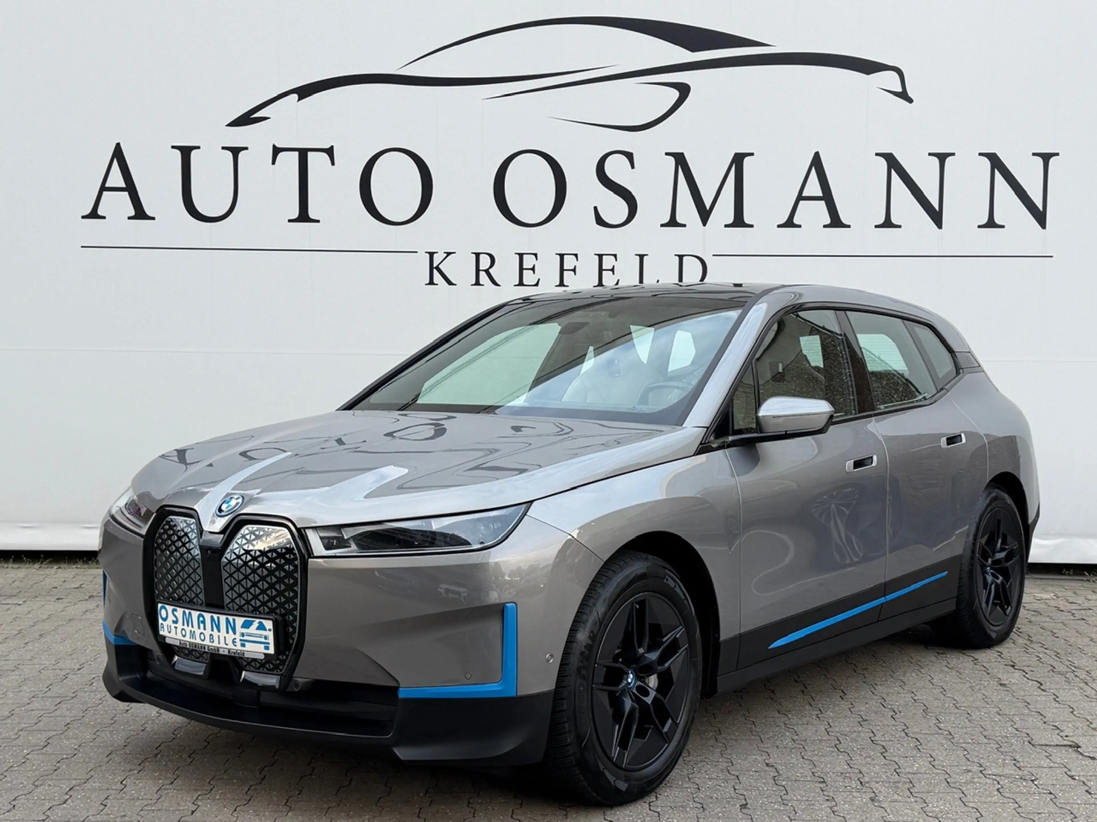 BMW iX xDrive 40 | MASSAGE | PANO | LASER | HUD