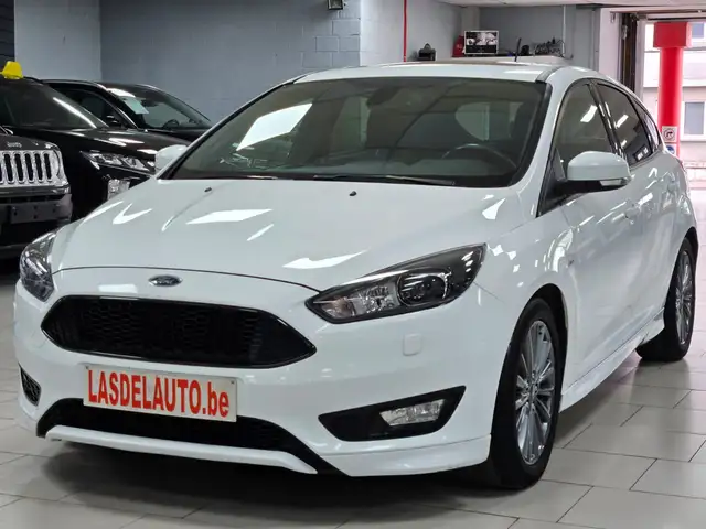 Ford Focus 1.0i EcoBoost ST Line Carplay Android Gps Blue Pano Ouvrant Cruise Clim CAMERA Sensors Bi-XENON