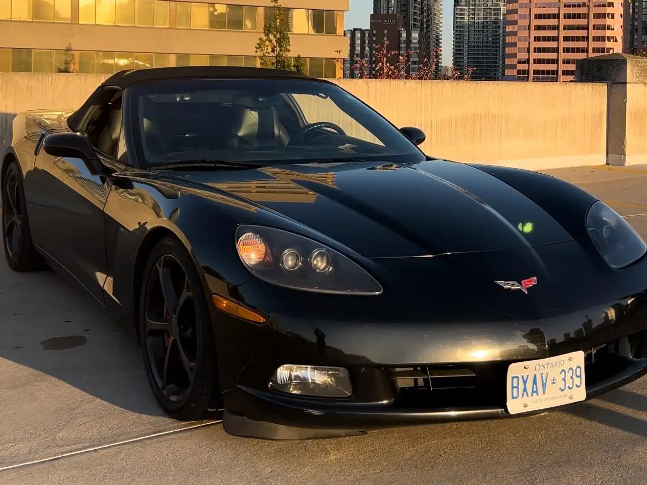 Chevrolet Corvette снимка Chevrolet Corvette