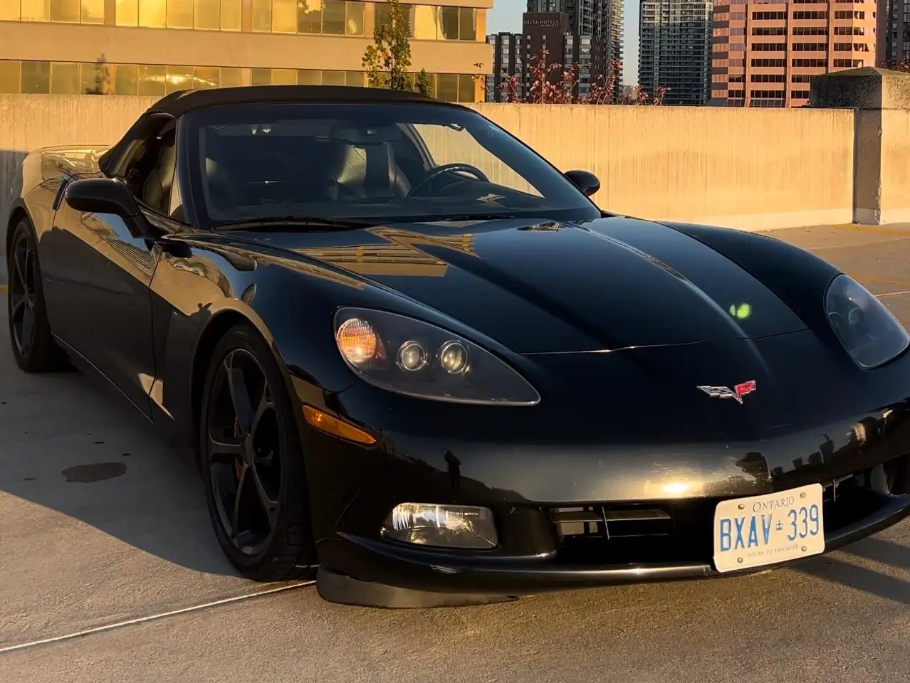 Chevrolet Corvette снимка Chevrolet Corvette