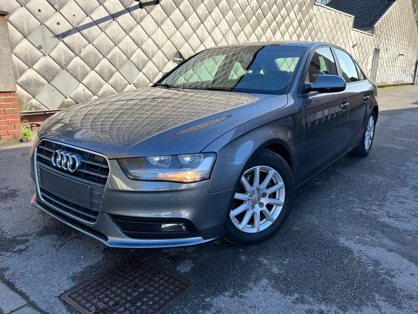 Audi A4 136Ch//2012//276.634km//CLIM//NAV - 1