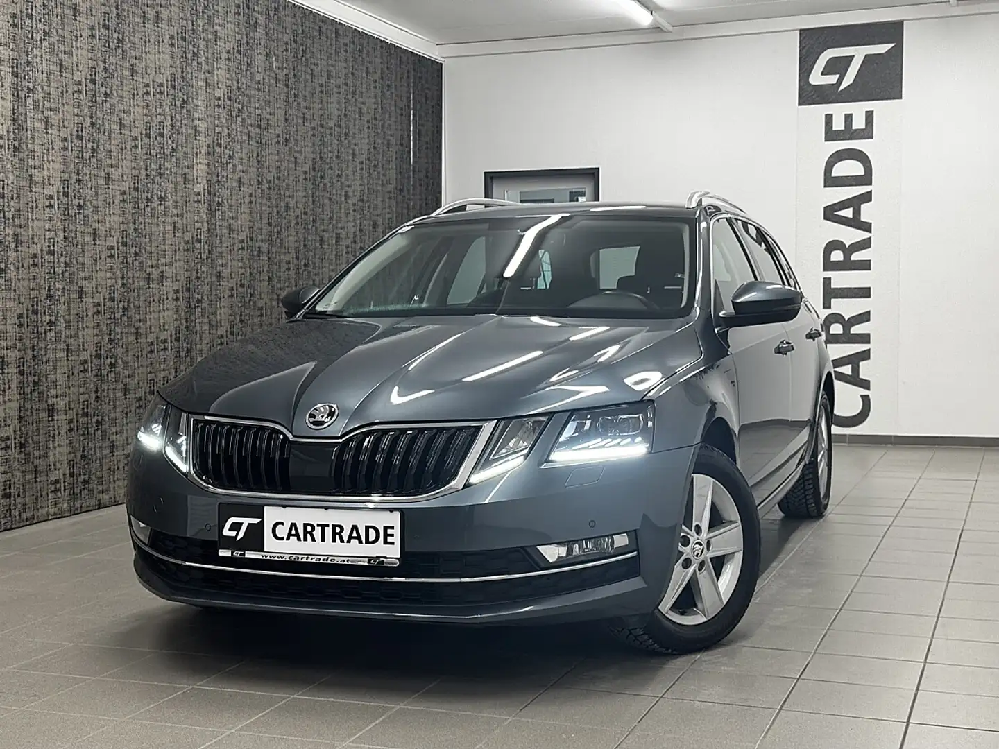 Skoda Octavia Combi 2,0 Style TDI 4x4 DSG / LED/ ACC/ NAVI/ S... Grau - 1
