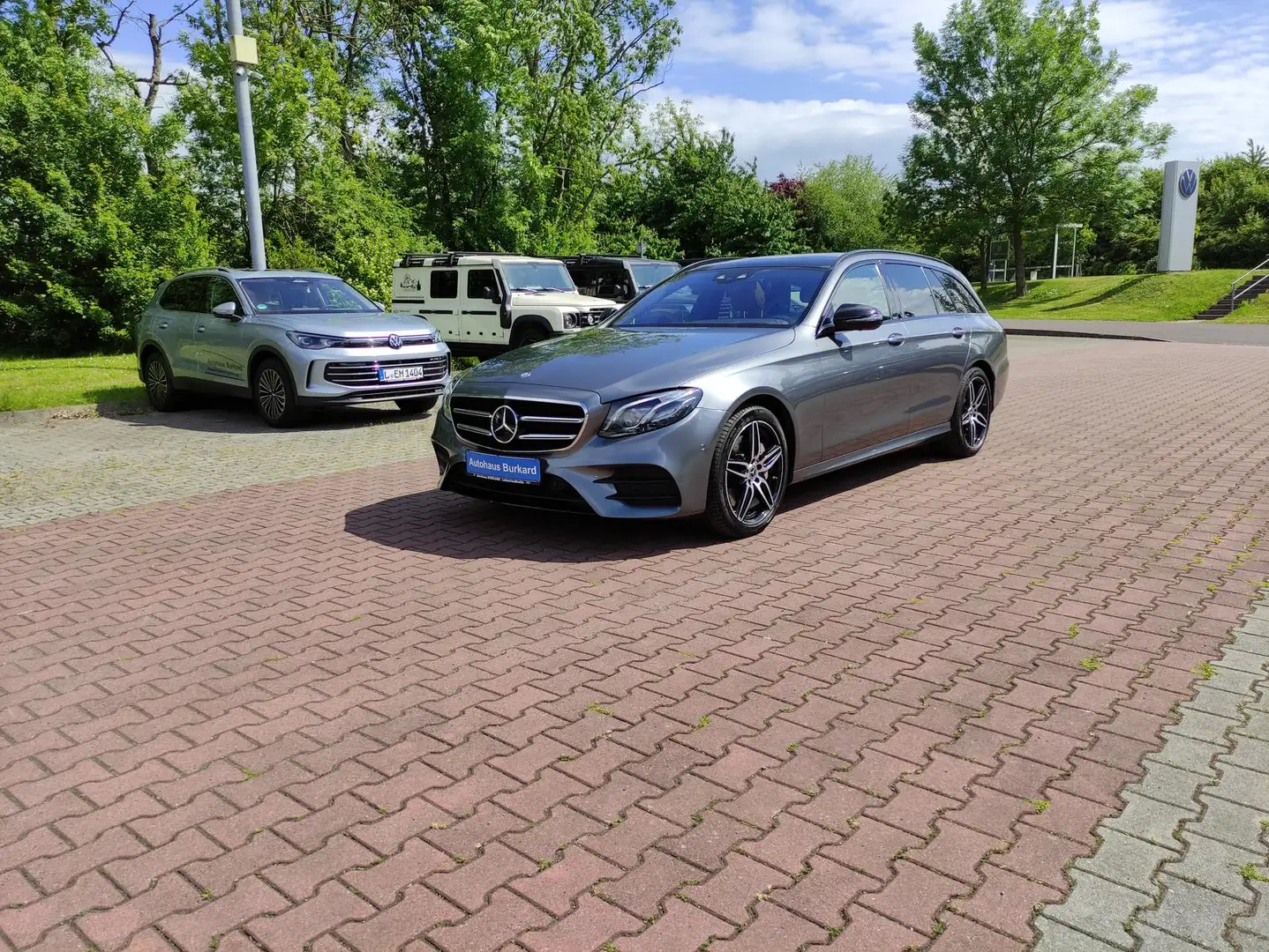 Mercedes-Benz E 400 T CGI+4Matic+LED+AMG-Line+Pano+Burmaster Gri - 1