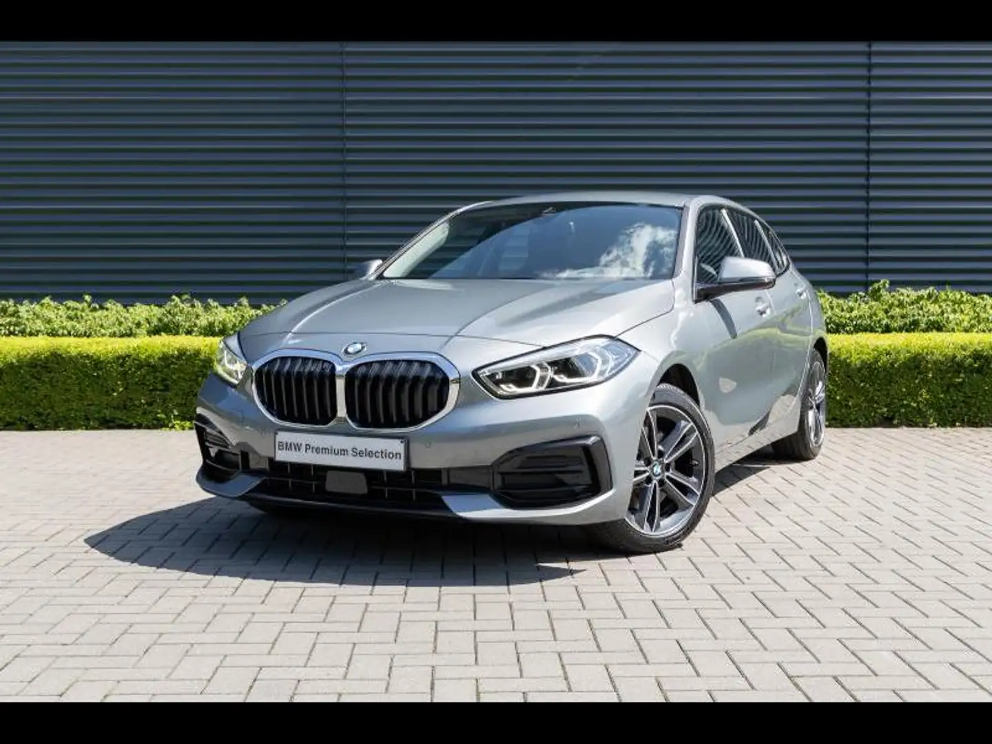 BMW 118 Hatch Grau - 1
