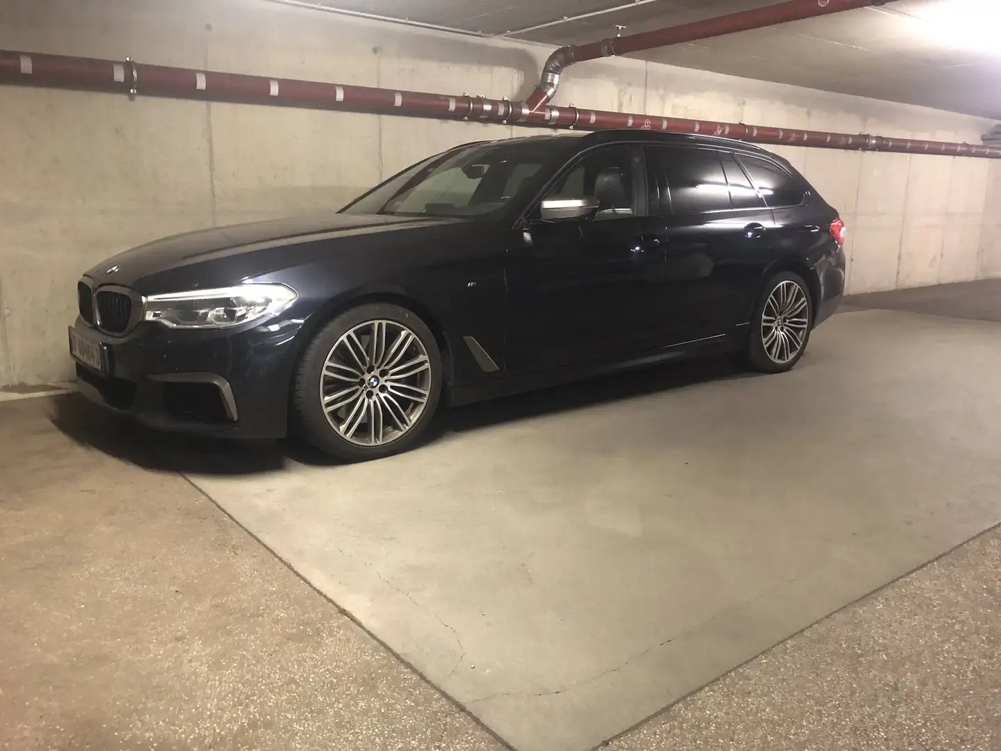BMW 550 M550d xDrive Blau - 2
