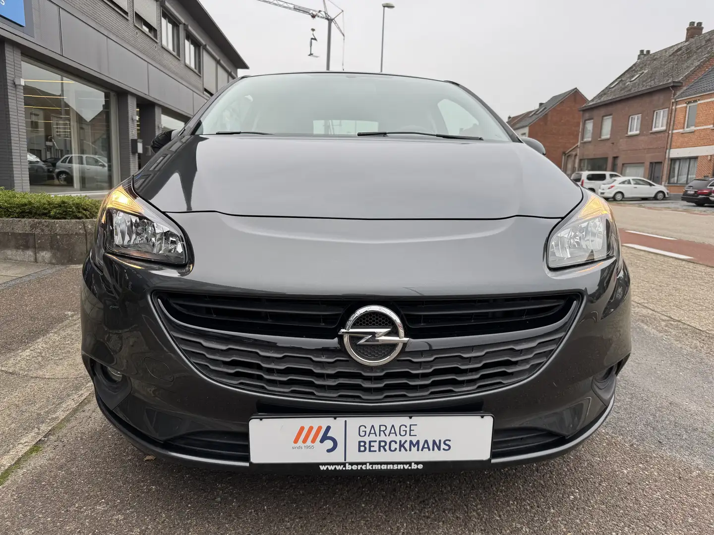 Opel Corsa-e 3D Black Edition 1.2 Benzine Grau - 2