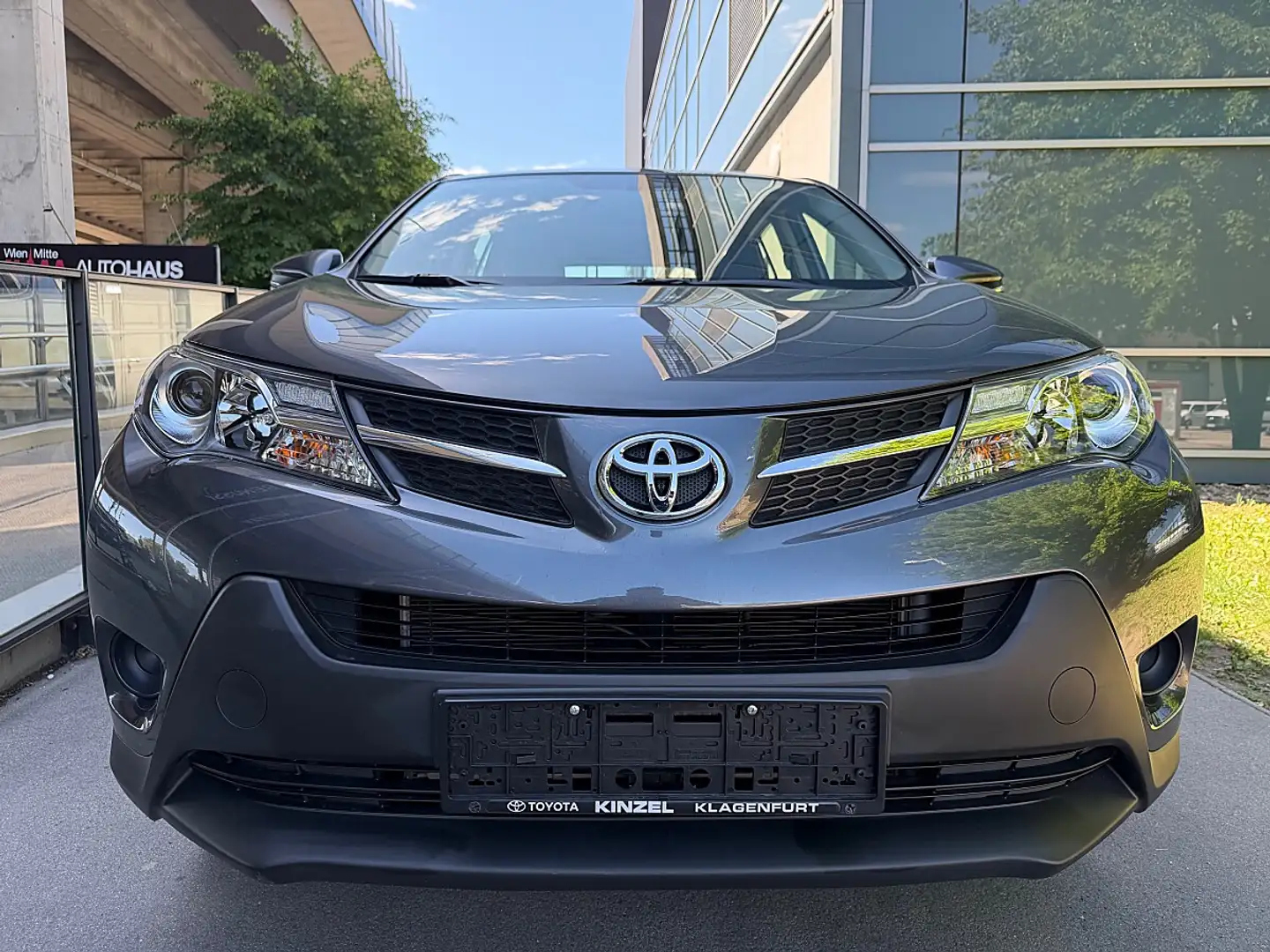 Toyota RAV 4 RAV4 2,0 Valvematic City 4WD Grau - 2