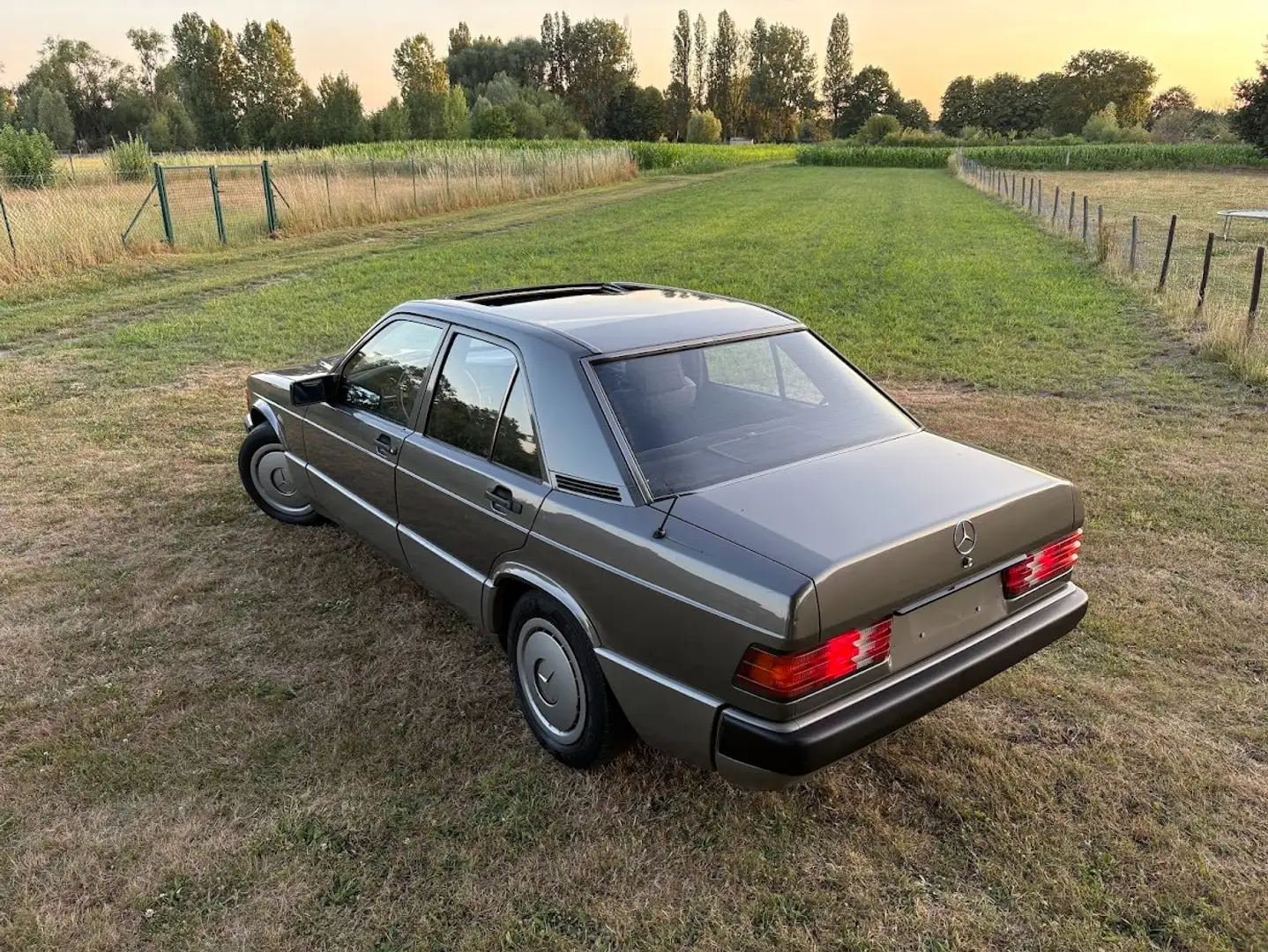 Mercedes-Benz 190 190 E Gris - 2