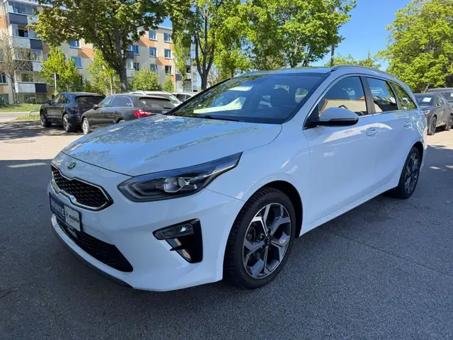 Kia Ceed SW / cee'd SW cee'd SW 1.6 CRDI 100KW~Navi~Kam~Spur~Klima.aut