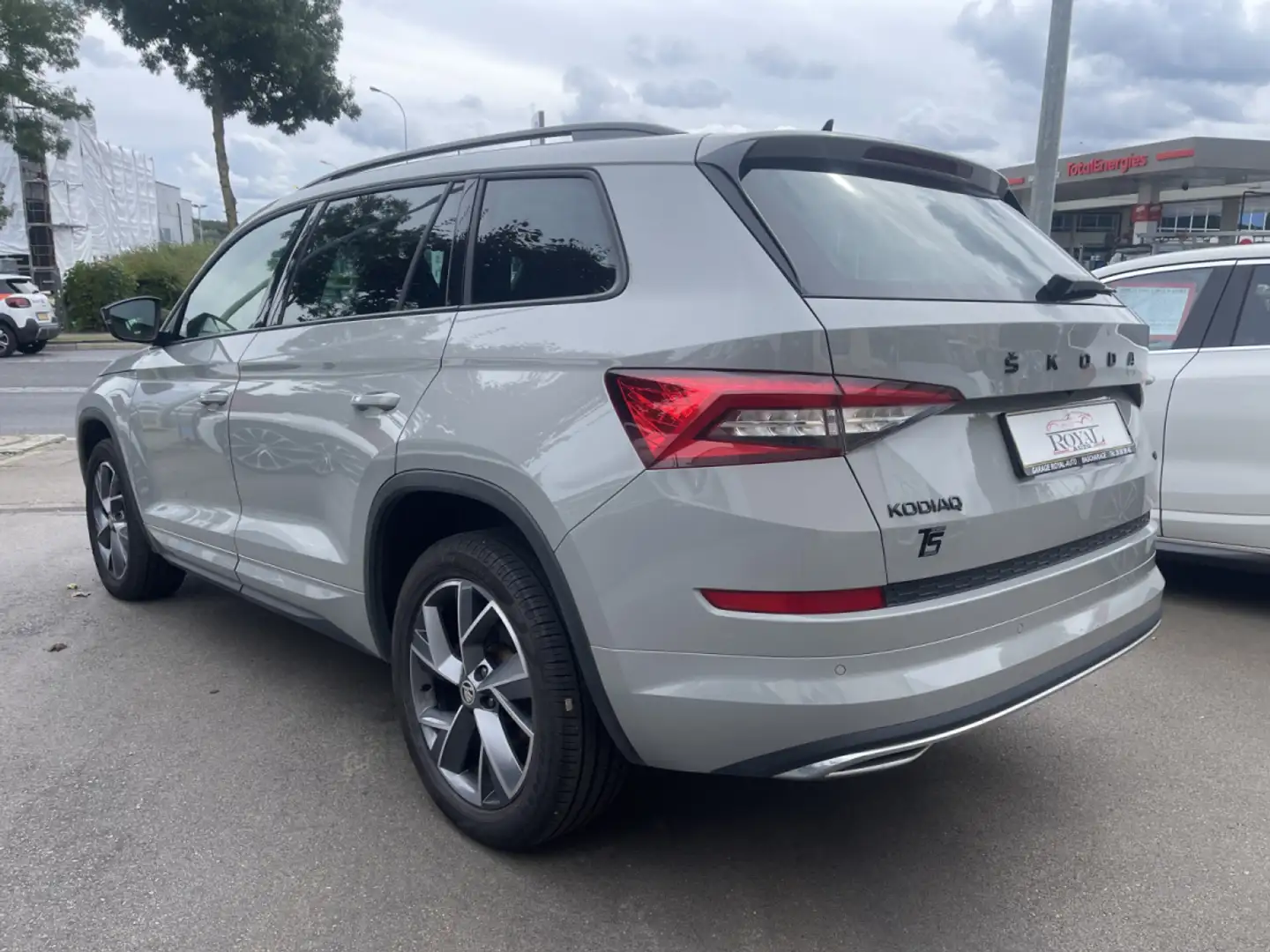 Skoda Kodiaq 2.0 TDI SPORTLINE 4WD DSG * GARANTIE 36 MOIS * Gris - 2