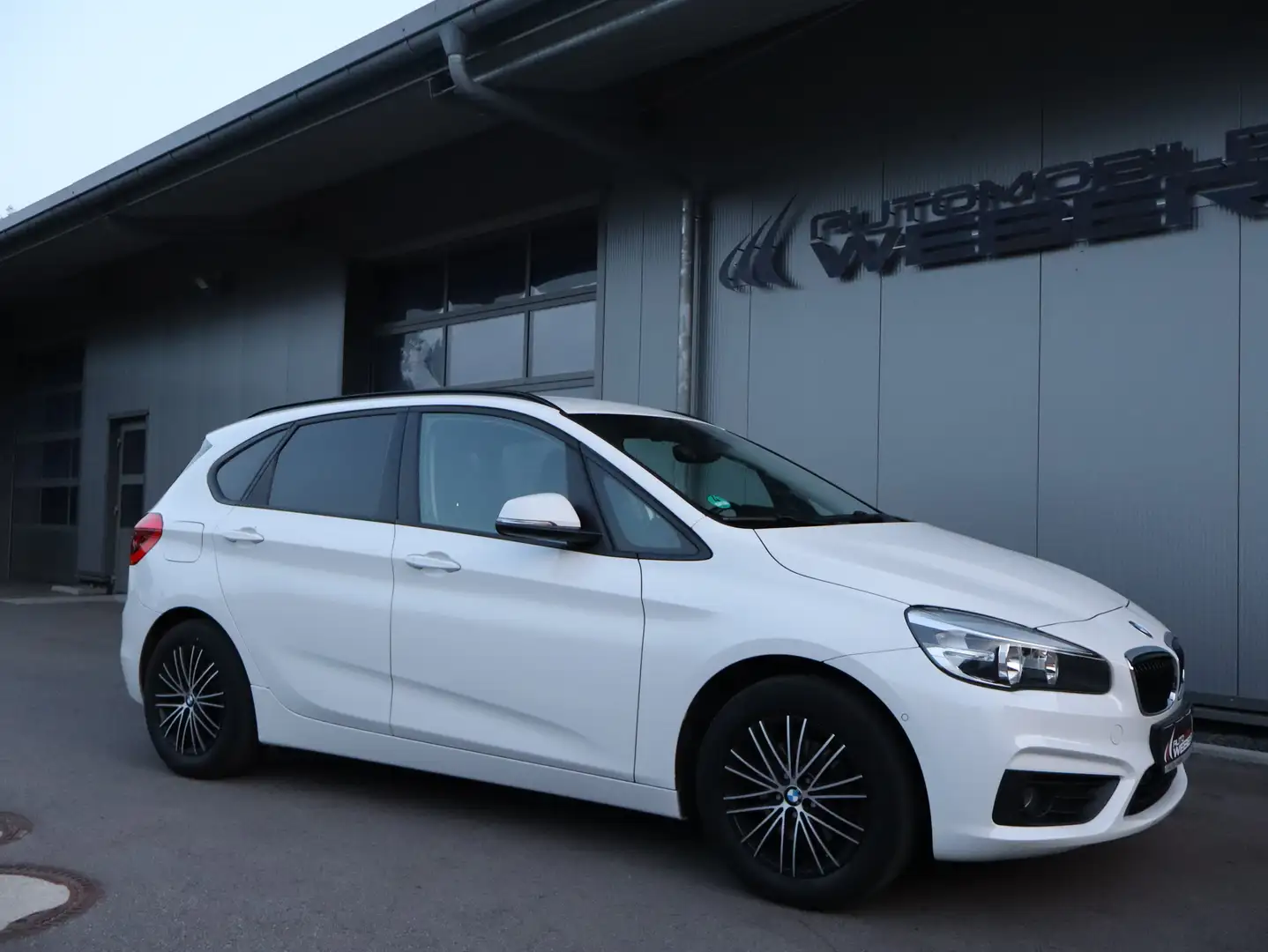 BMW 218 d Active Tourer *1.HAND*NAVI*SITZHEIZUNG*PDC*16" Blanc - 1