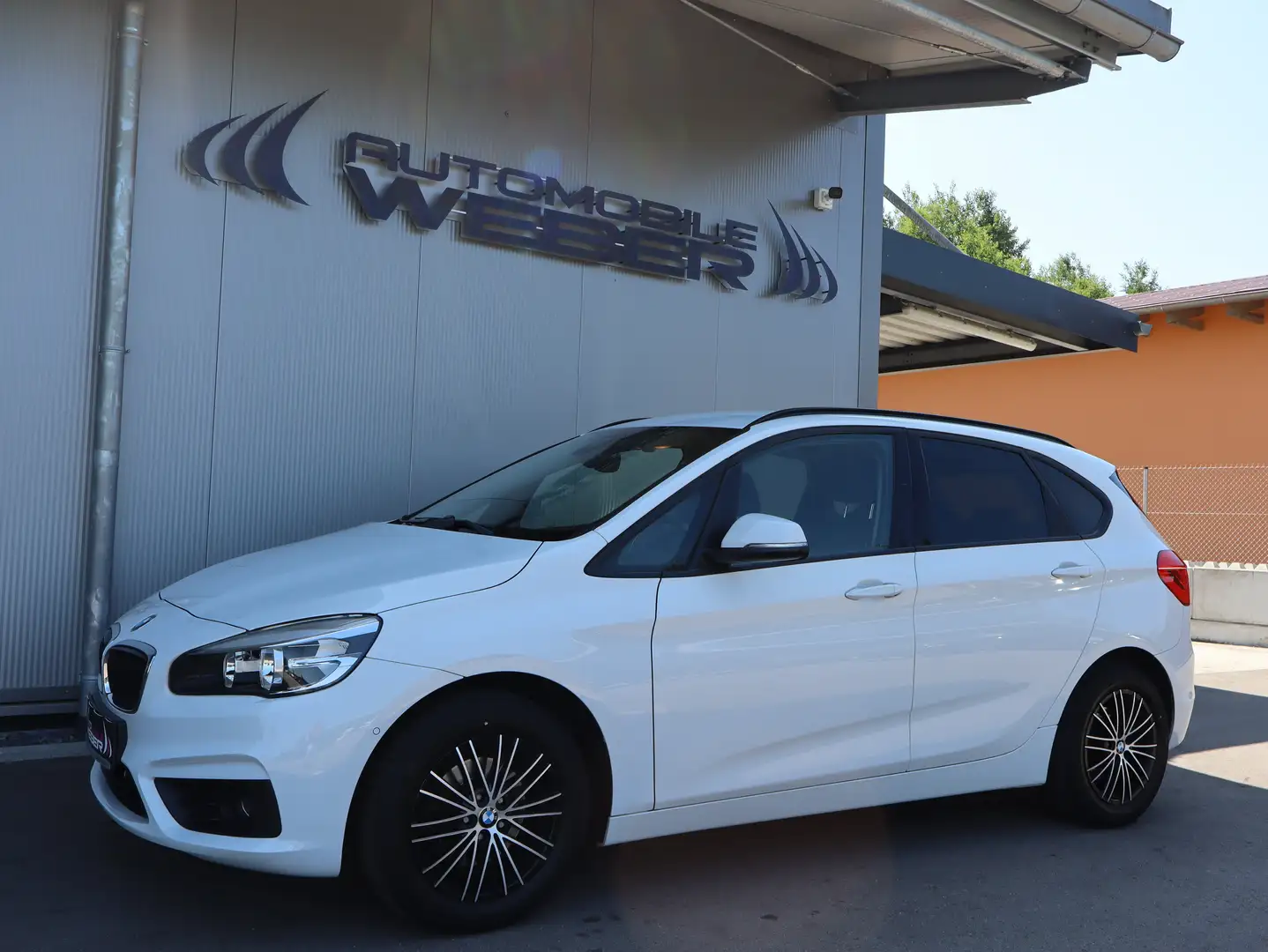 BMW 218 d Active Tourer *1.HAND*NAVI*SITZHEIZUNG*PDC*16" Weiß - 1
