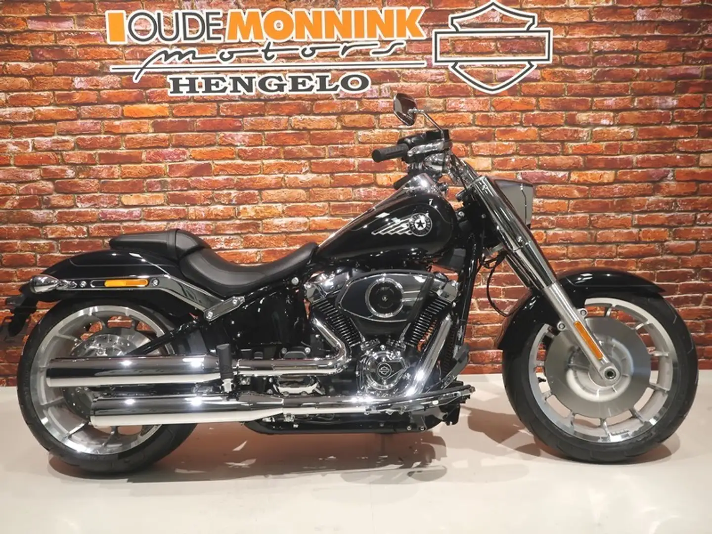 Harley-Davidson Fat Boy FLFB 117 Negru - 1