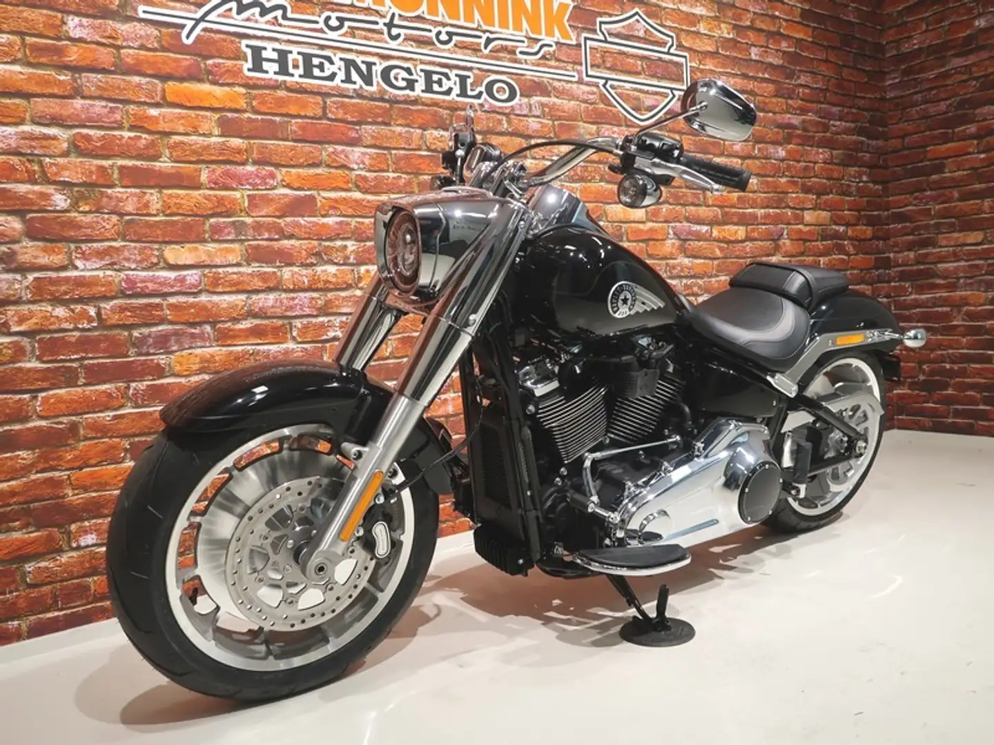 Harley-Davidson Fat Boy FLFB 117 Negru - 2