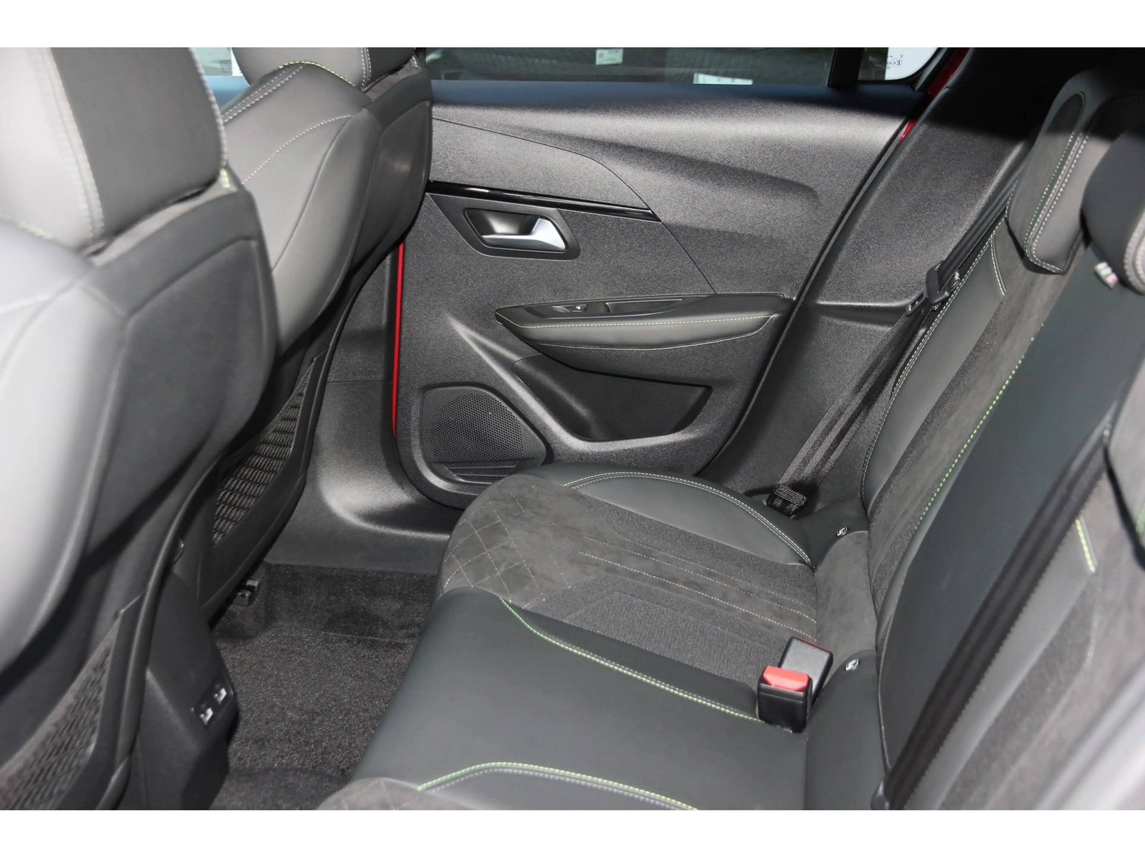 Peugeot 208 (e-) GT Pack Navi GJR ACC Kamera Full-LED — photo 9