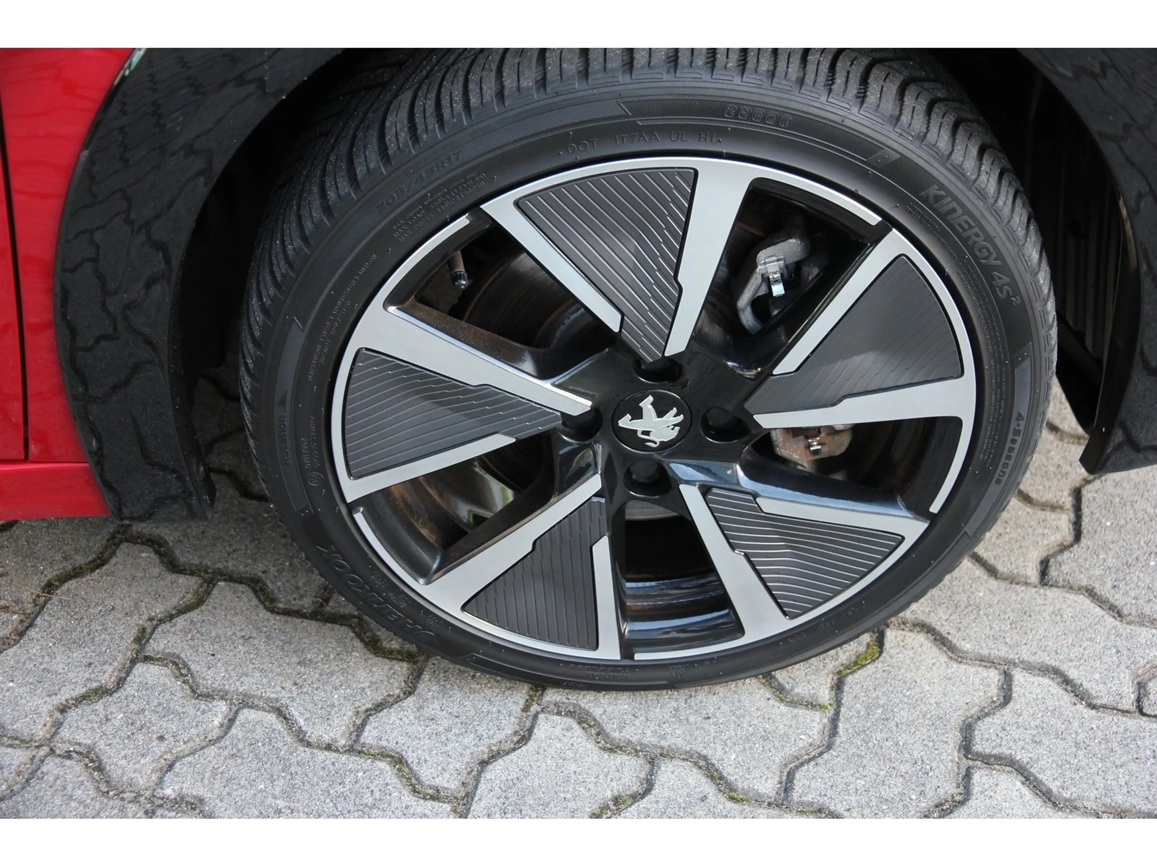 Peugeot 208 (e-) GT Pack Navi GJR ACC Kamera Full-LED — photo 7