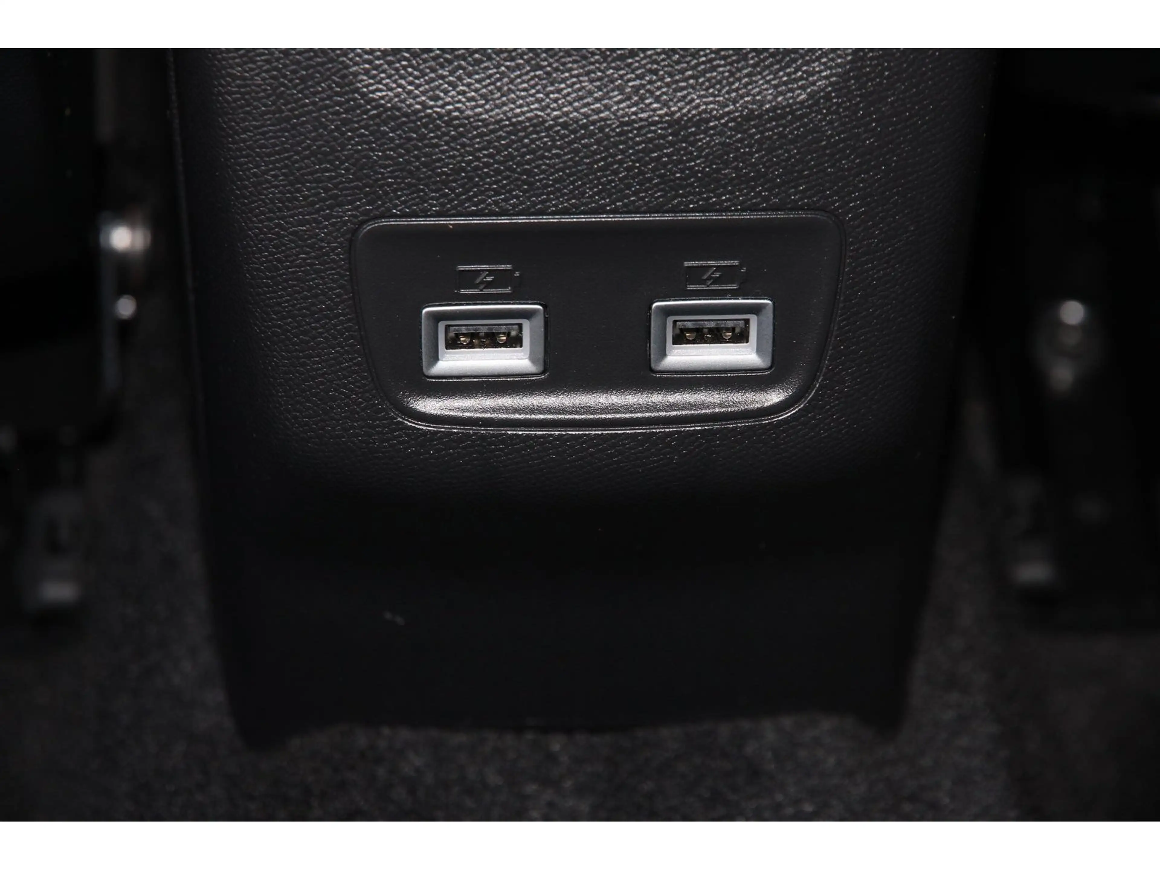Peugeot 208 (e-) GT Pack Navi GJR ACC Kamera Full-LED — photo 12