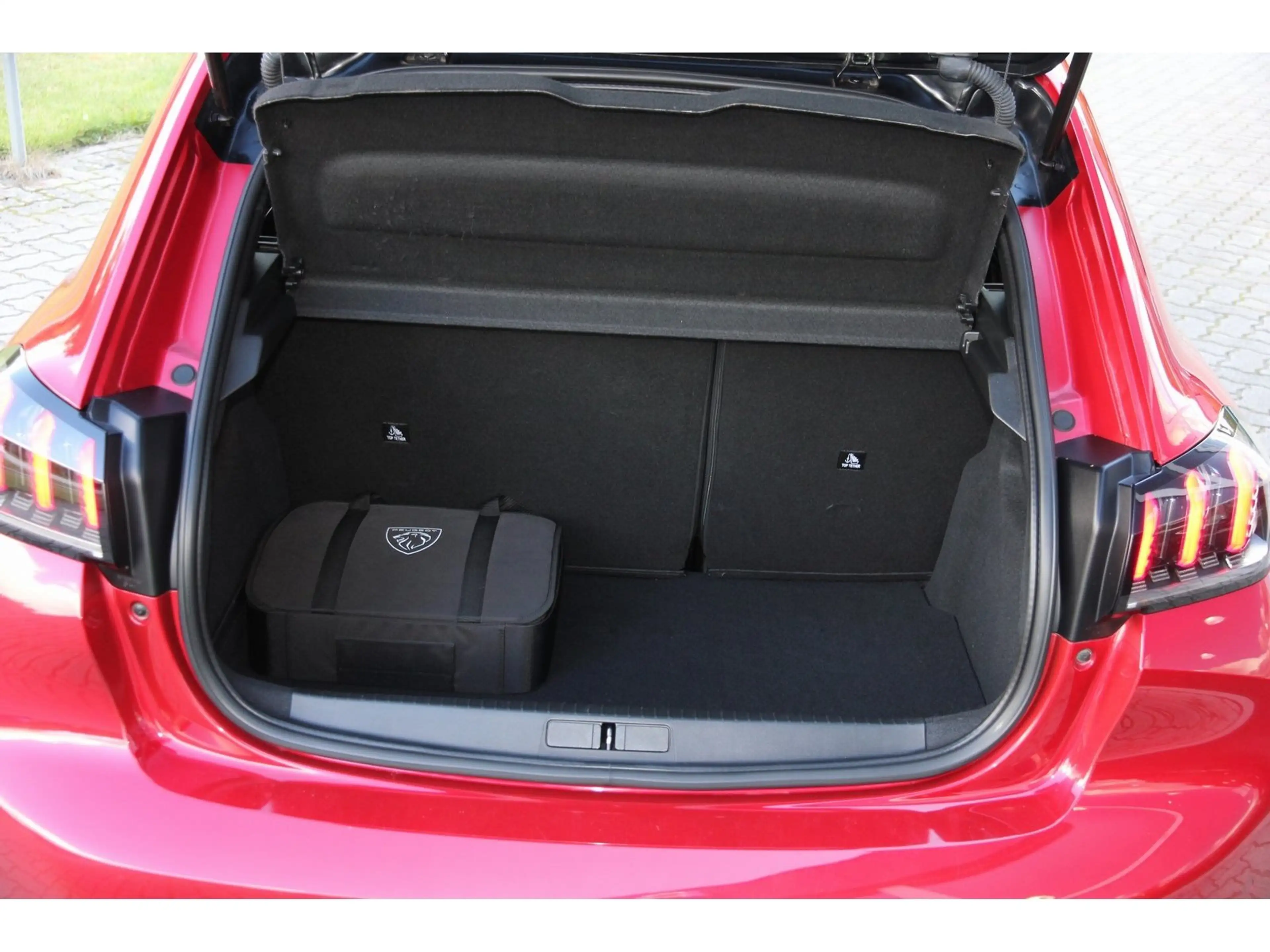 Peugeot 208 (e-) GT Pack Navi GJR ACC Kamera Full-LED — photo 8