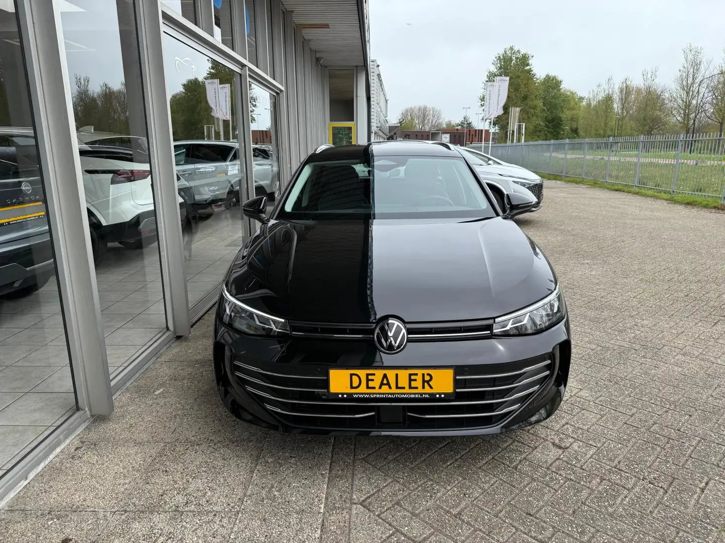 Volkswagen Passat Variant 1.5 TSI Business MHEV 150PK / LED KOPLAMPEN / NAVI - 2