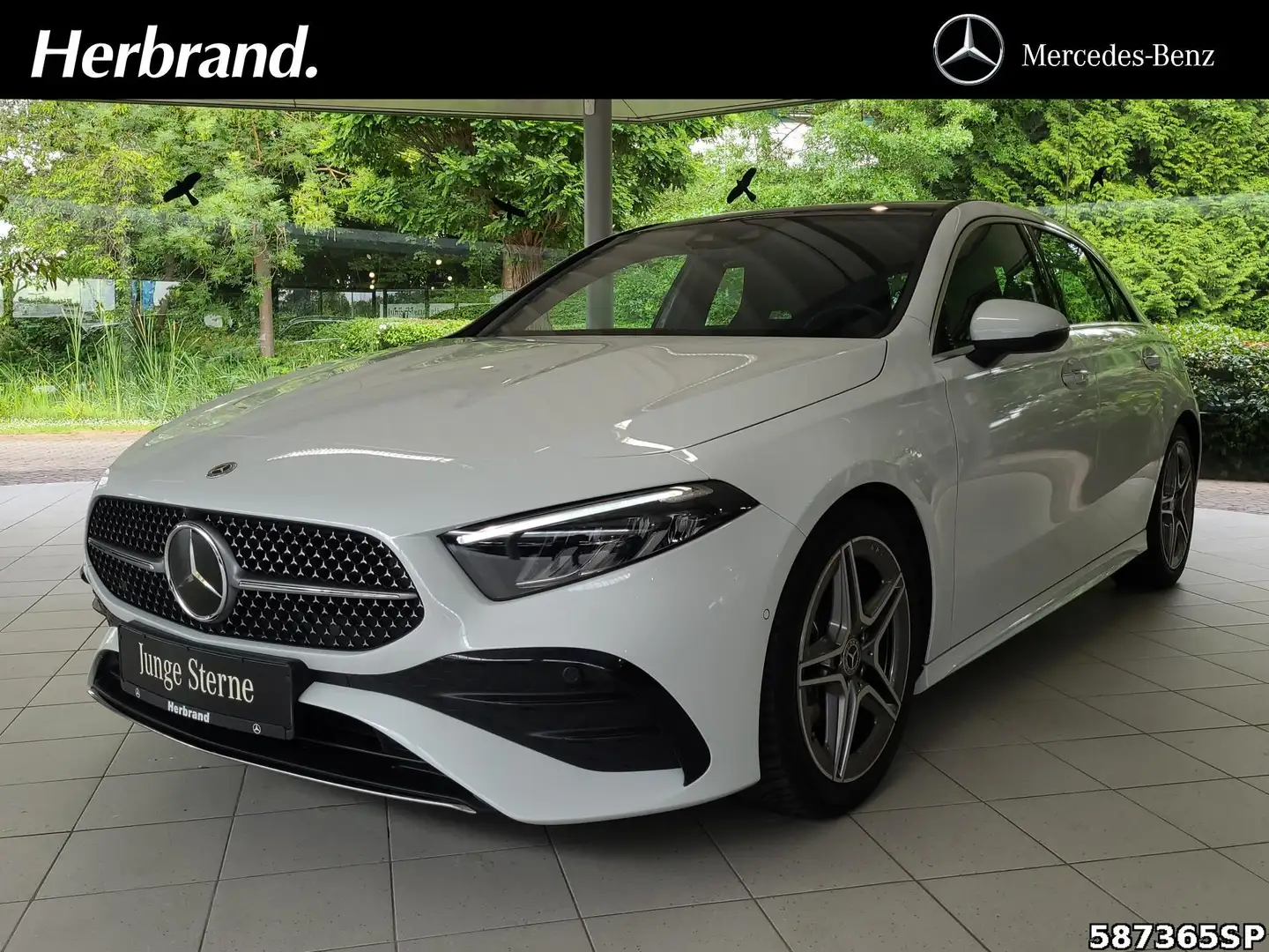 Mercedes-Benz A 180 AMG PANO KAMERA KEYLESS DISTRONIC Blanc - 1
