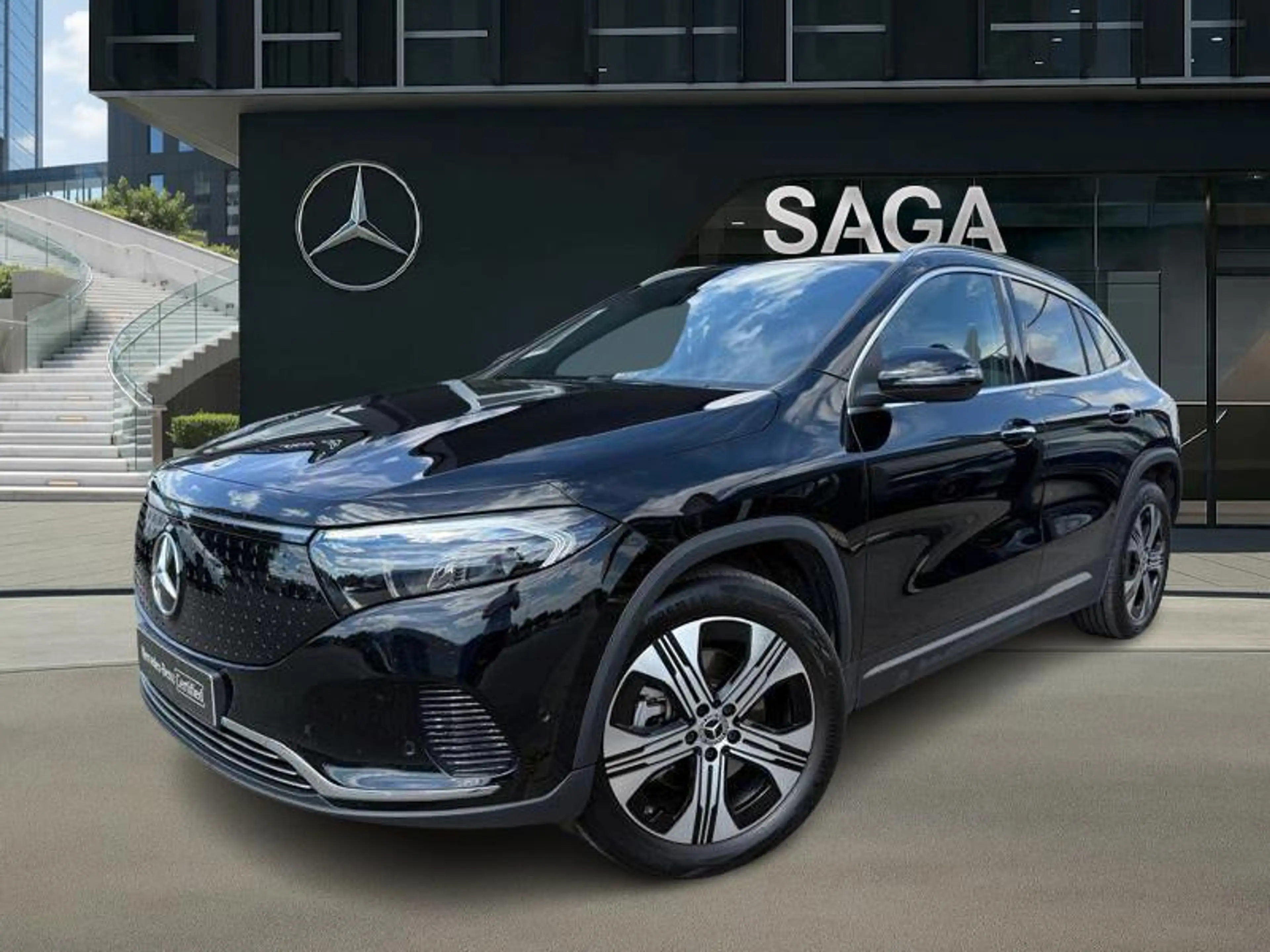 Mercedes-Benz EQA 300 4MATIC Luxury Line