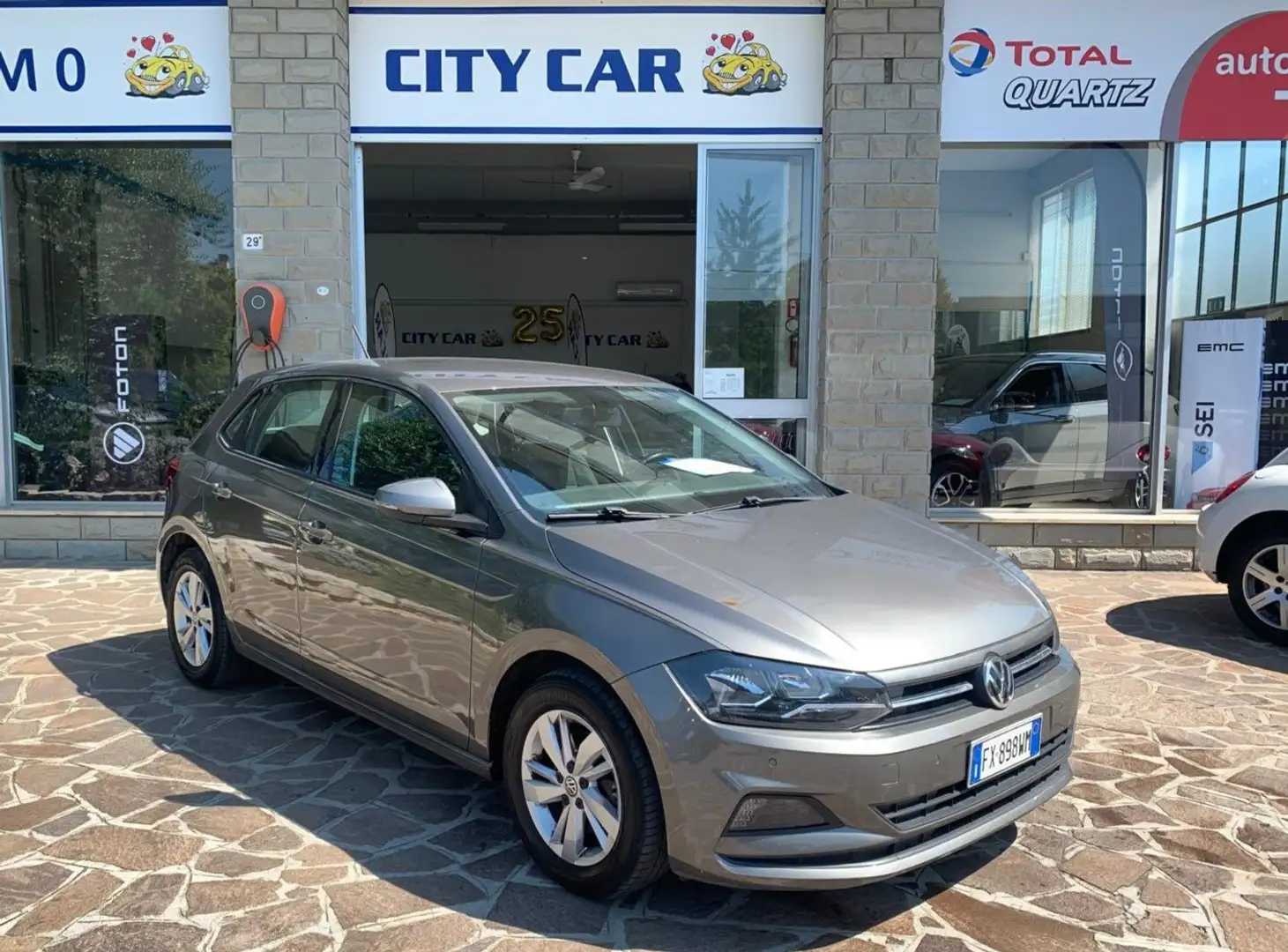 Volkswagen Polo Polo 1.6 tdi Comfortline 80cv Grau - 1