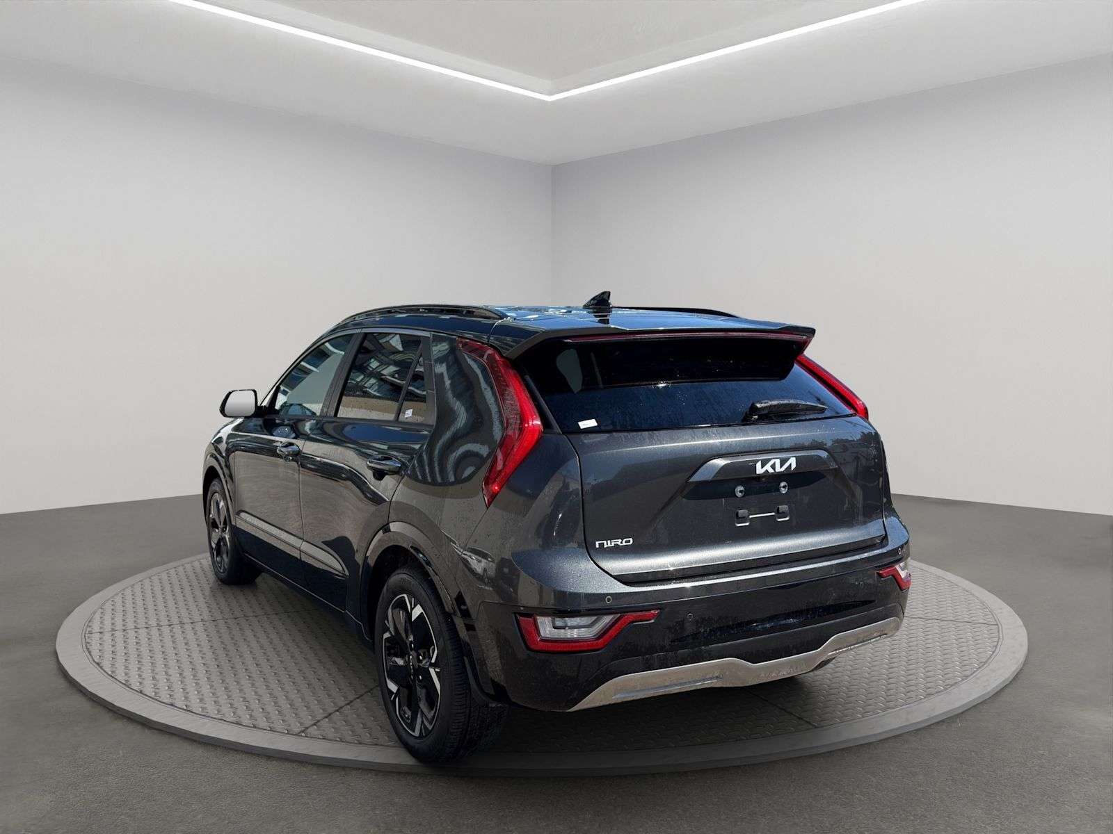 2023 Kia Niro Limited - Fully Loaded - Dealer Serviced — снимка 1