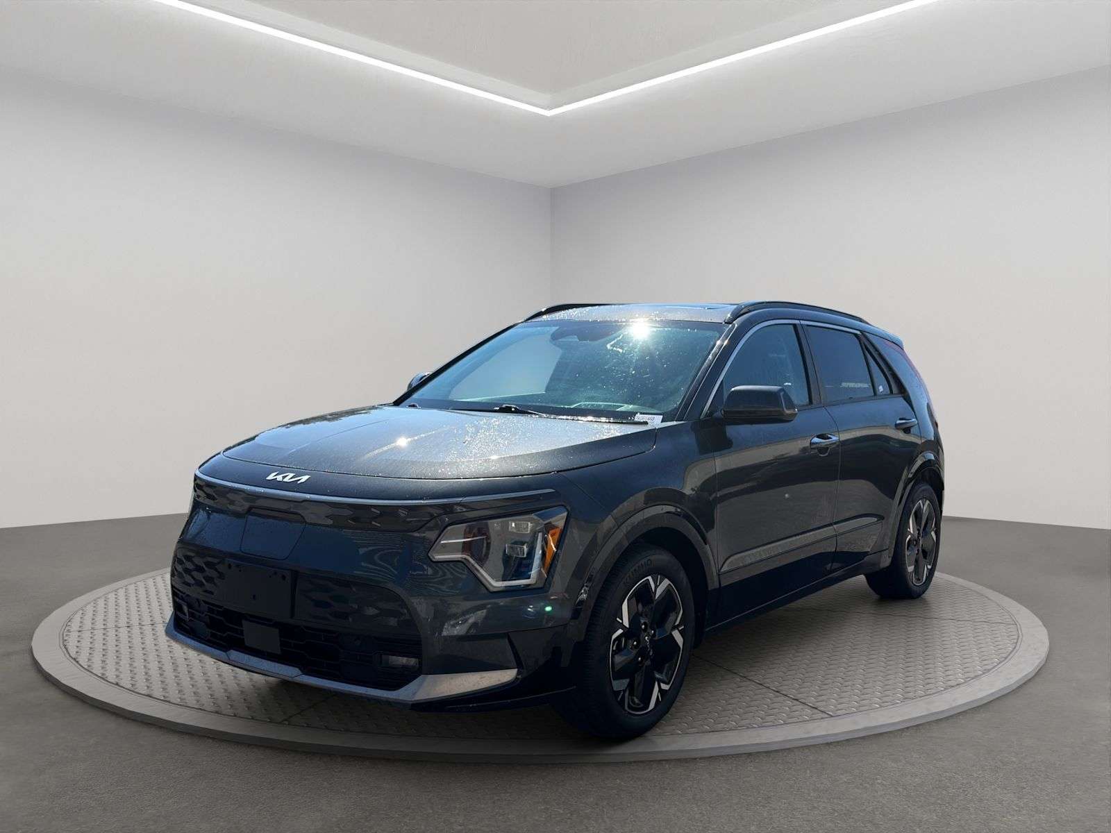 2023 Kia Niro Limited - Fully Loaded - Dealer Serviced