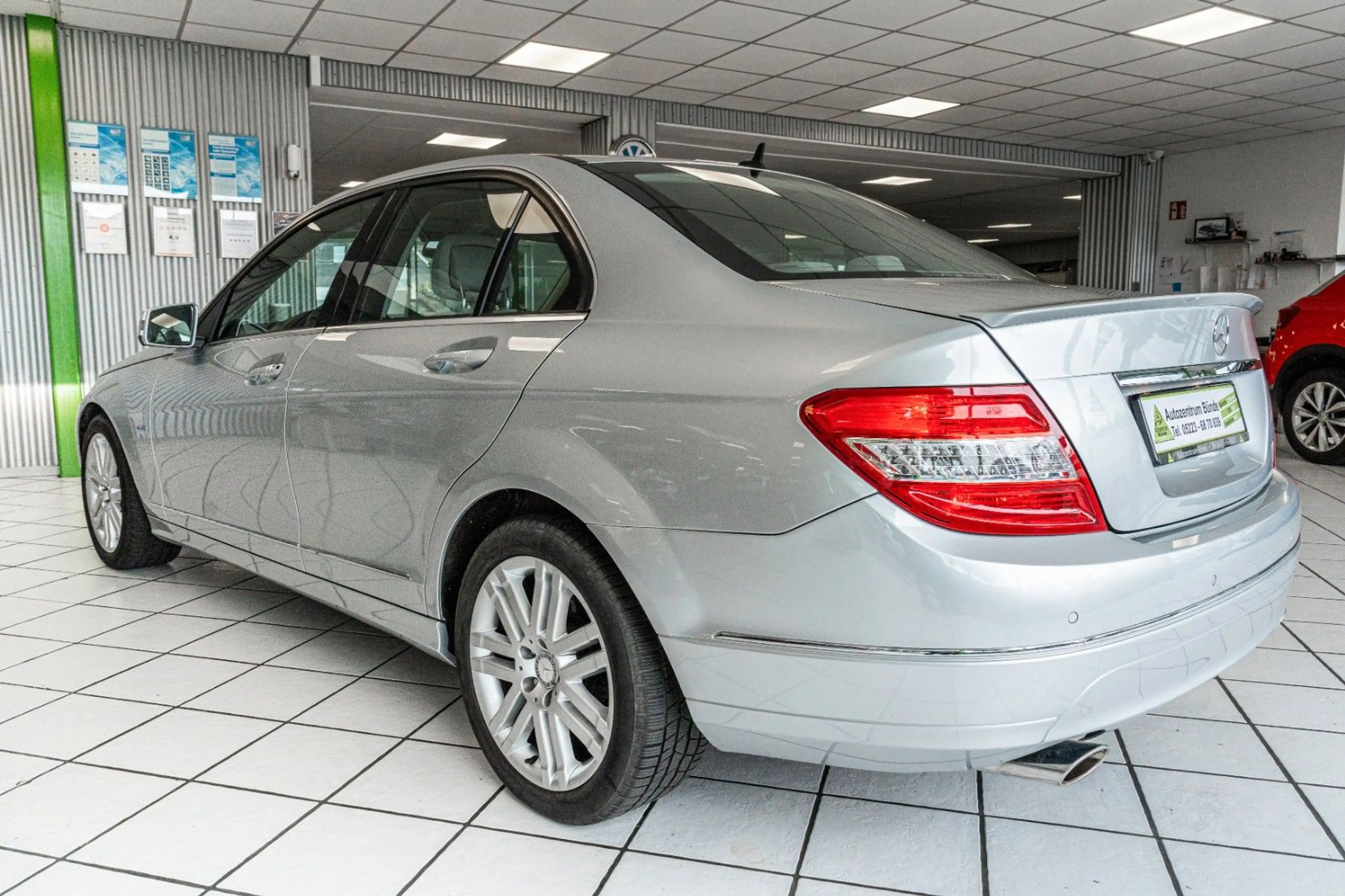 Mercedes-Benz C 350 C -Klasse NUR 35.100 KM Automatik 292 PS — photo 10