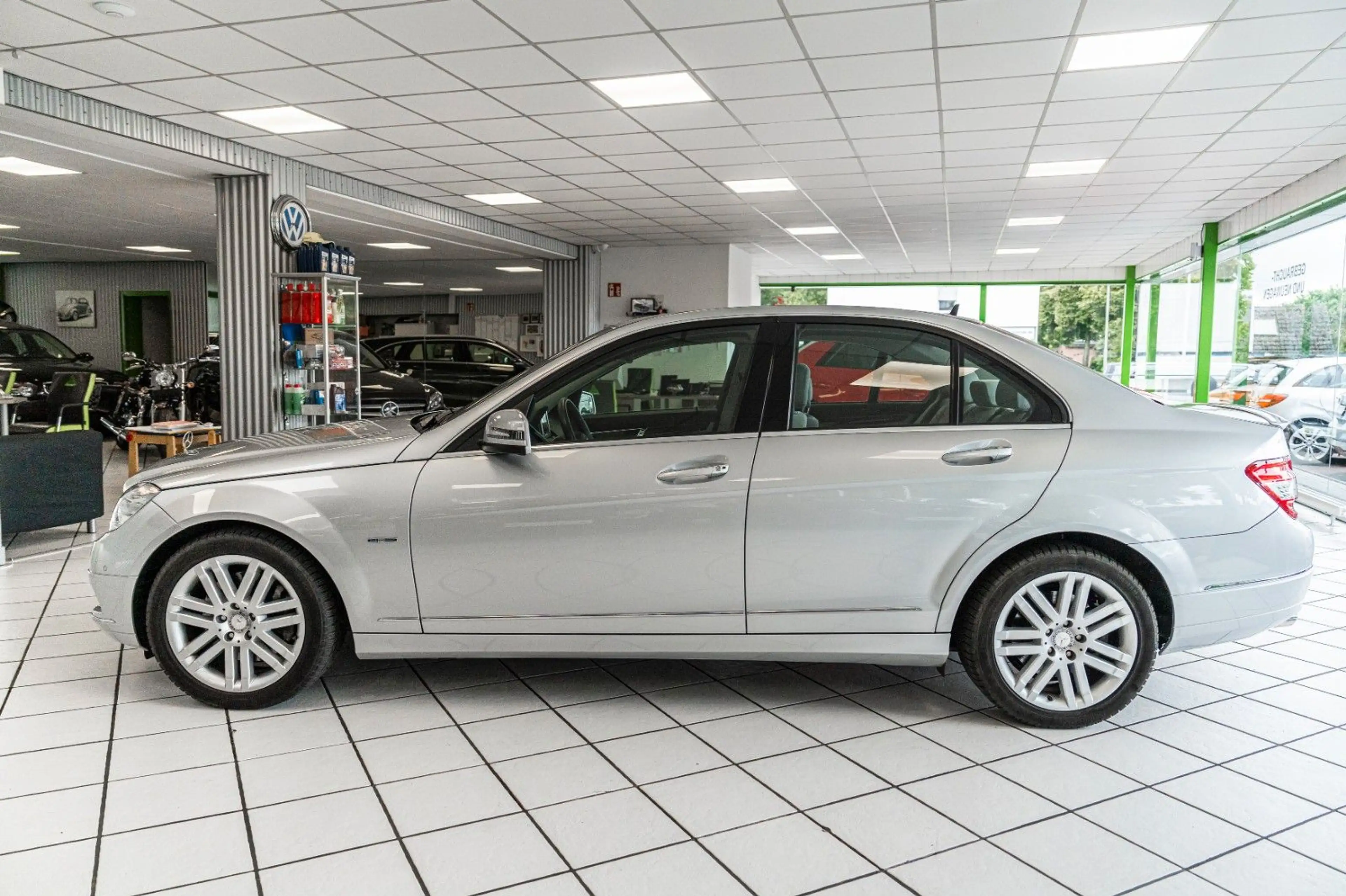 Mercedes-Benz C 350 C -Klasse NUR 35.100 KM Automatik 292 PS — photo 7