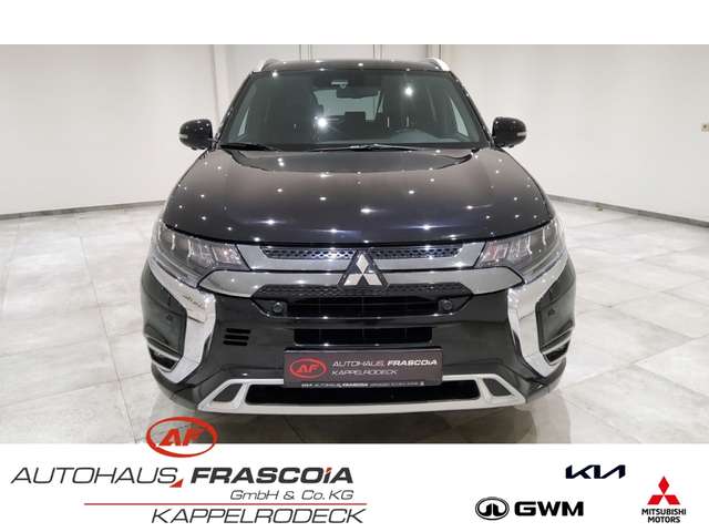 Mitsubishi Outlander 2.4 TOP 4WD Navi Leder ACC SHZ 360grad Kam. Schieb