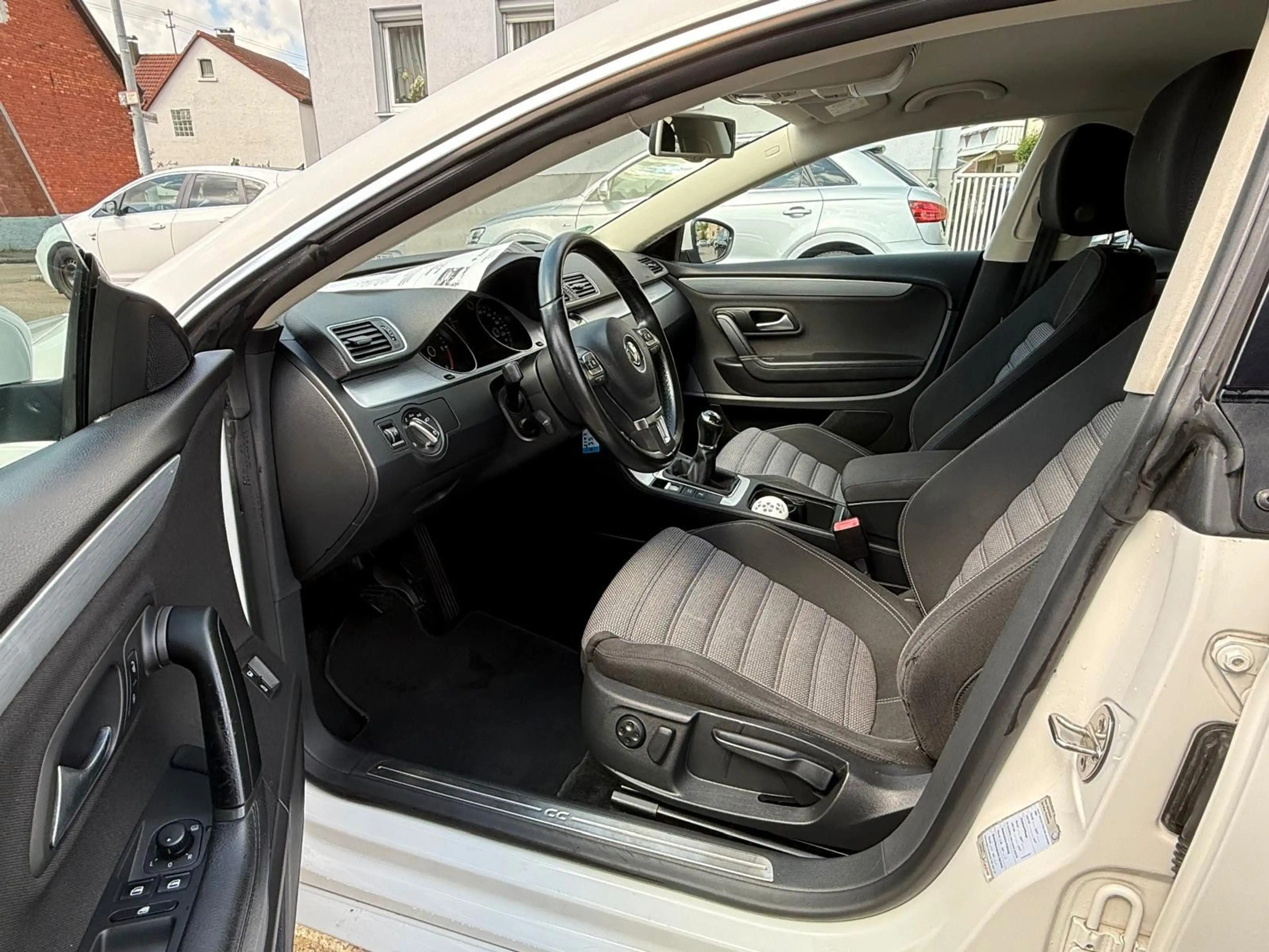 Volkswagen CC Basis BMT, Navi, Bi -Xenon, Top  . — photo 6