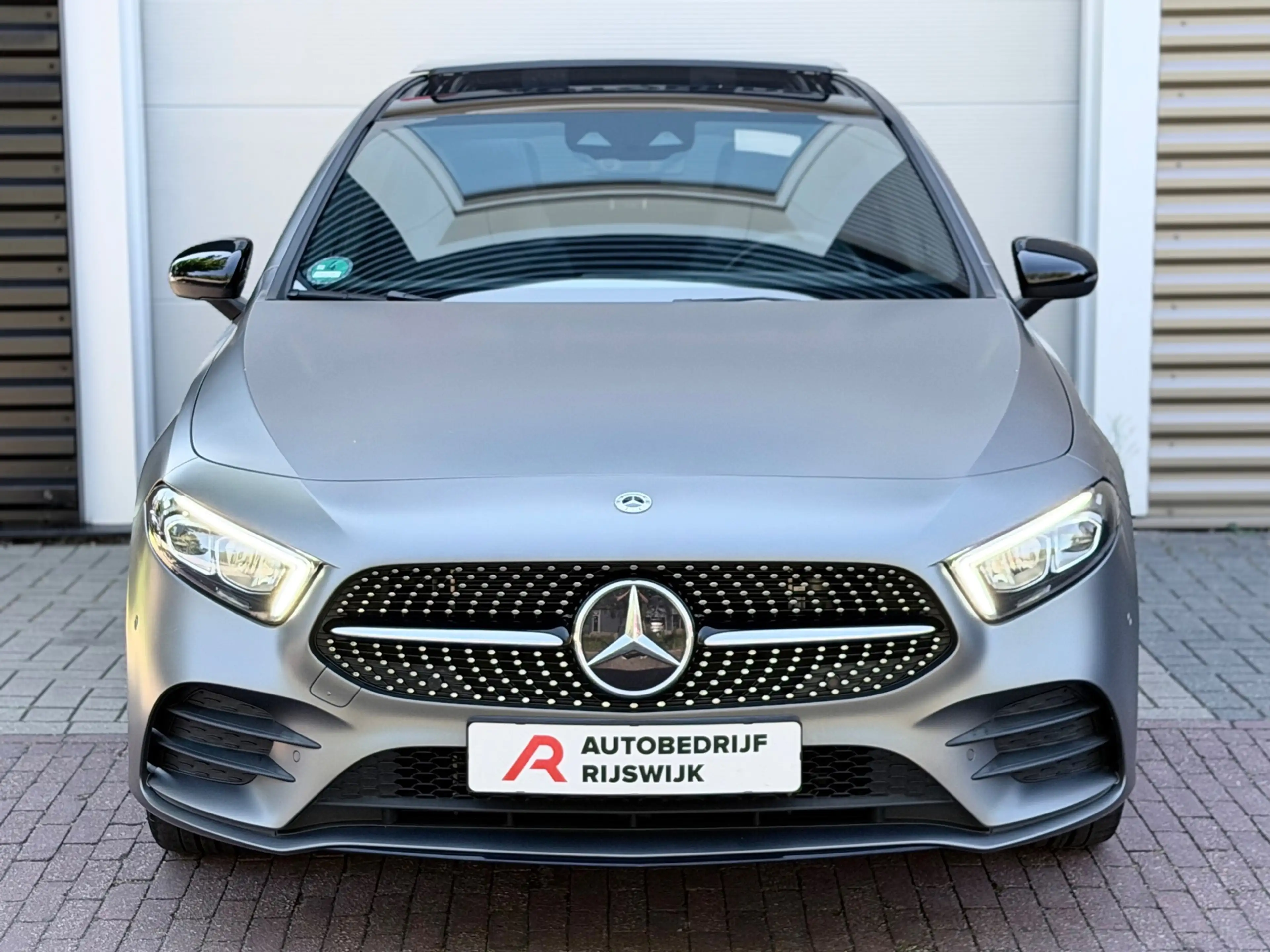 Mercedes-Benz A 250 e Premium Pano/Sfeer/Blindspot — photo 7