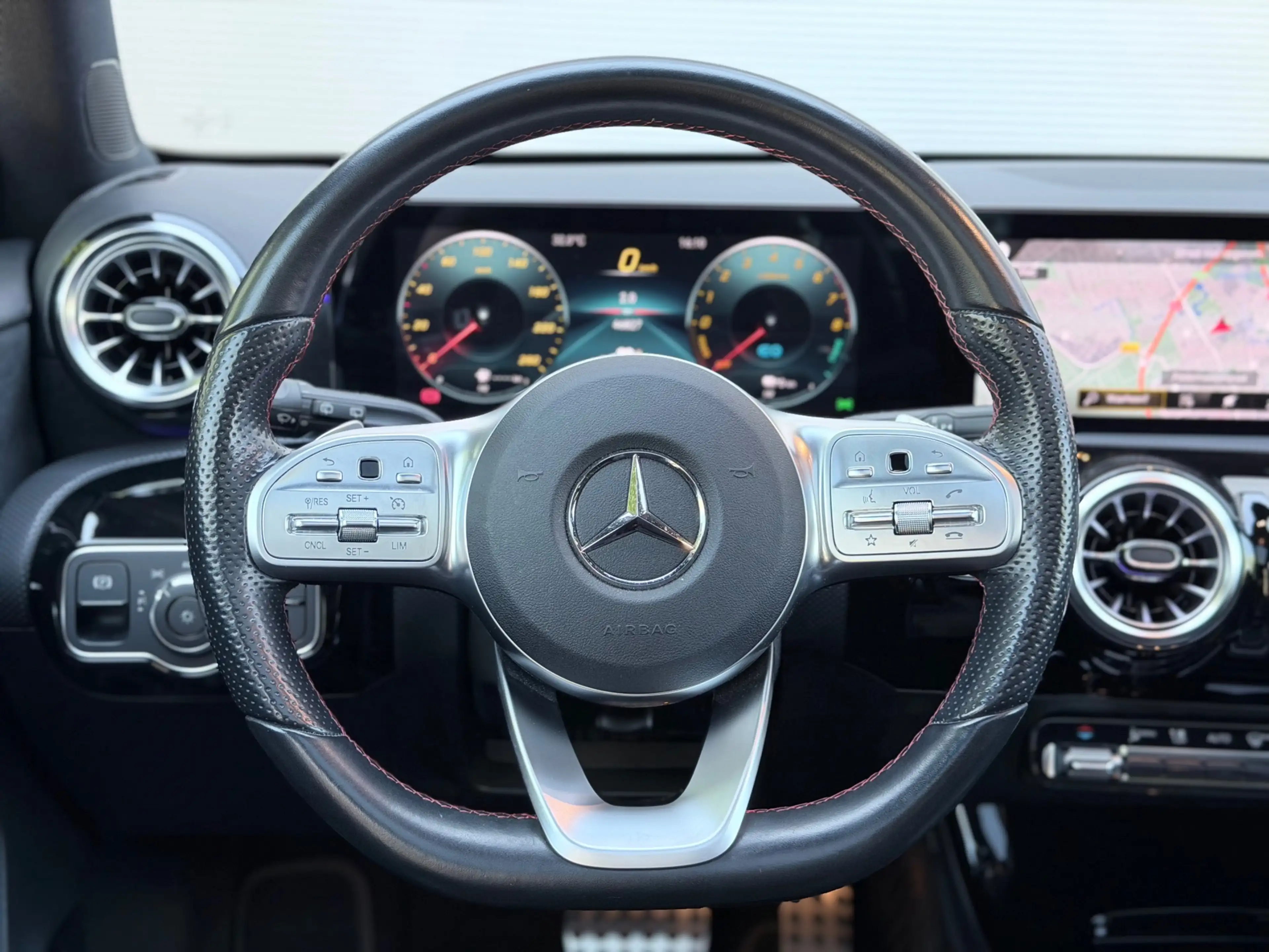 Mercedes-Benz A 250 e Premium Pano/Sfeer/Blindspot — photo 13