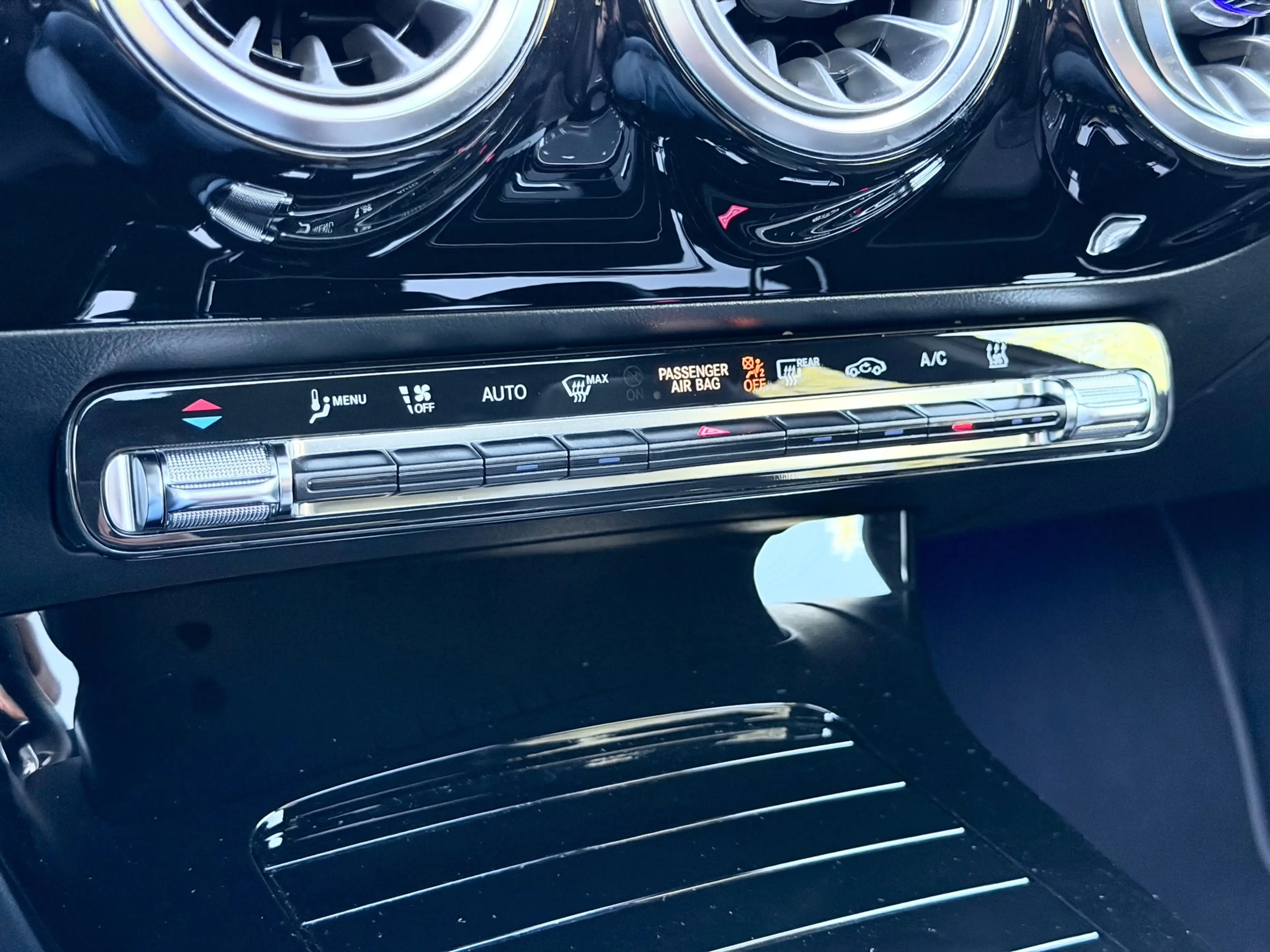 Mercedes-Benz A 250 e Premium Pano/Sfeer/Blindspot — photo 18