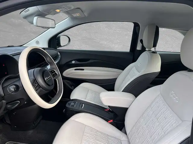 Fiat 500e view 6