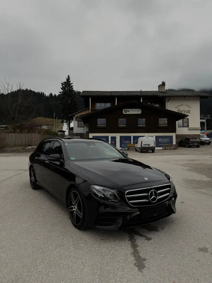 Mercedes-Benz E 400 E 400 T 4MATIC Aut. Schwarz - 1