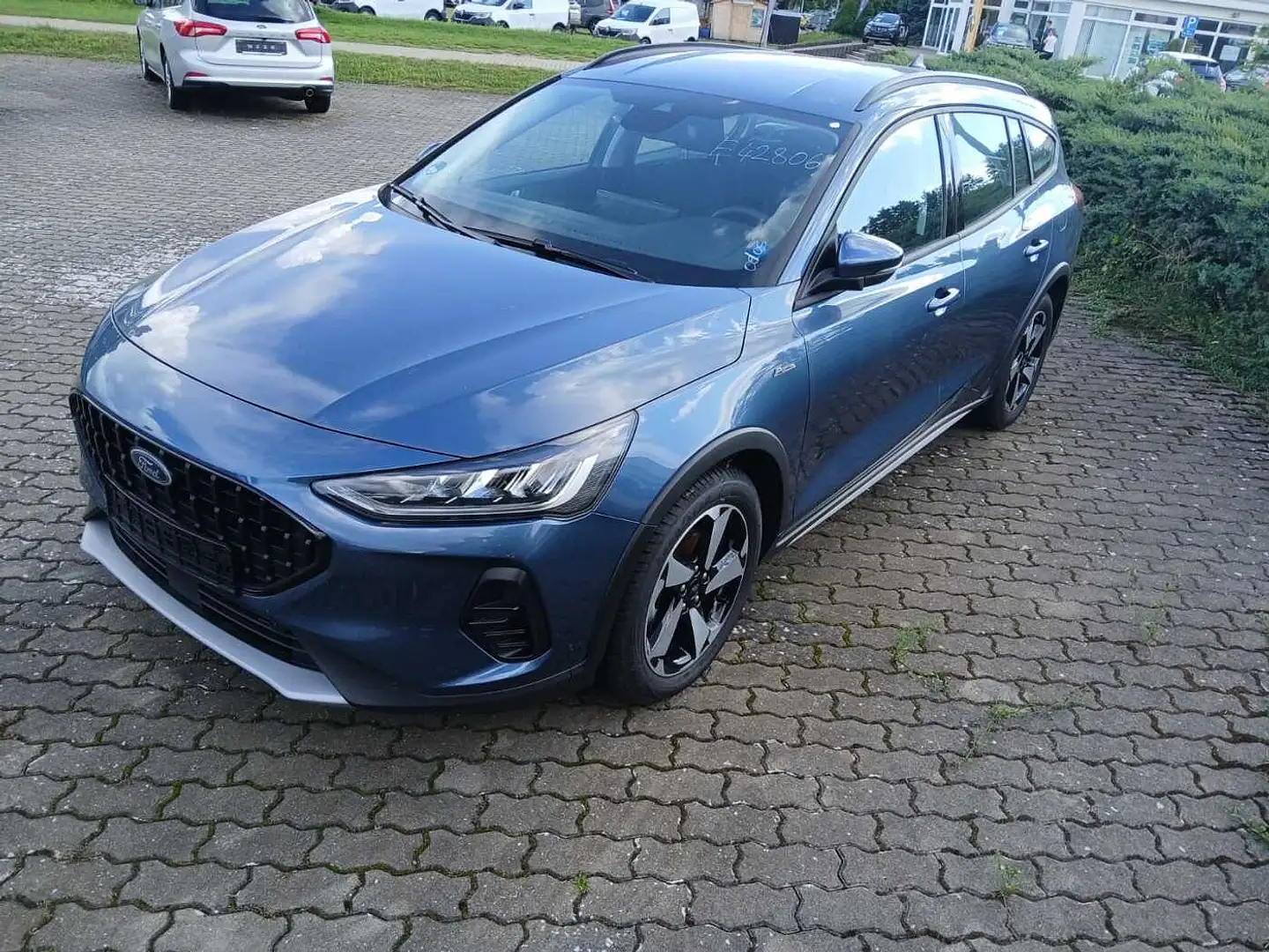 Ford Focus Turnier 1.0 EcoBoost Hybrid ACTIVE DESIGN Blau - 1