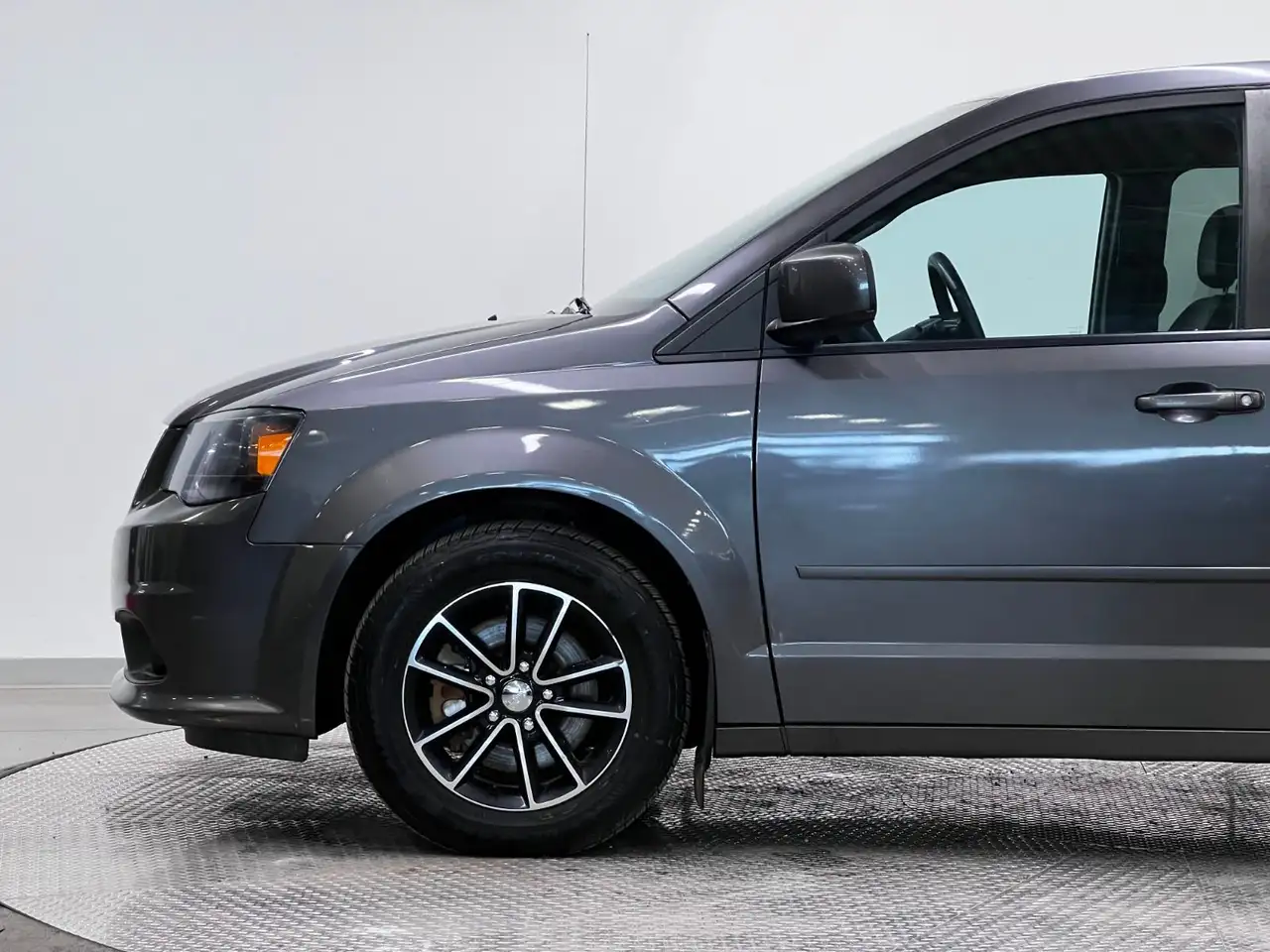 Dodge Grand Caravan снимка Dodge Grand Caravan