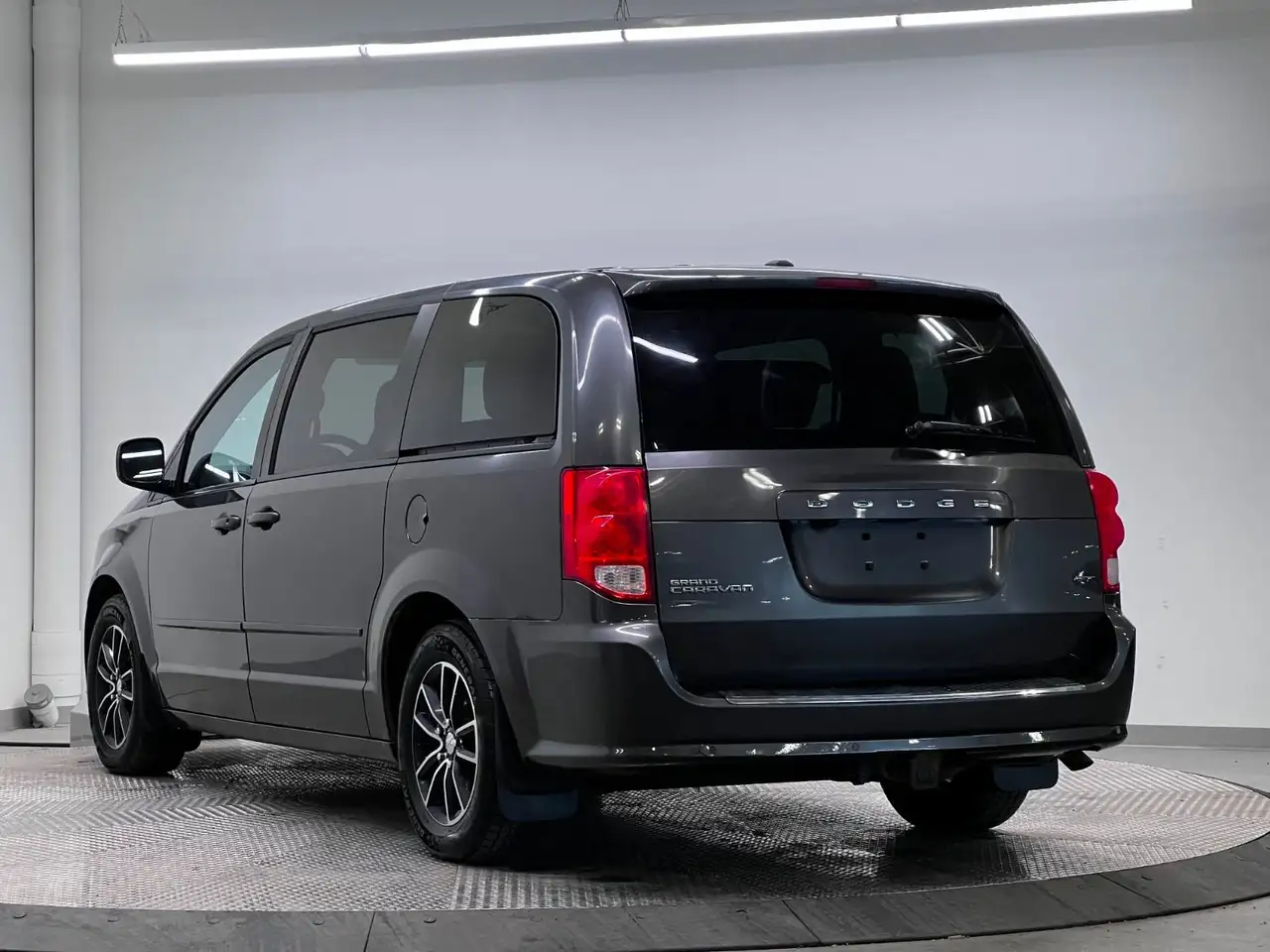 Dodge Grand Caravan снимка Dodge Grand Caravan