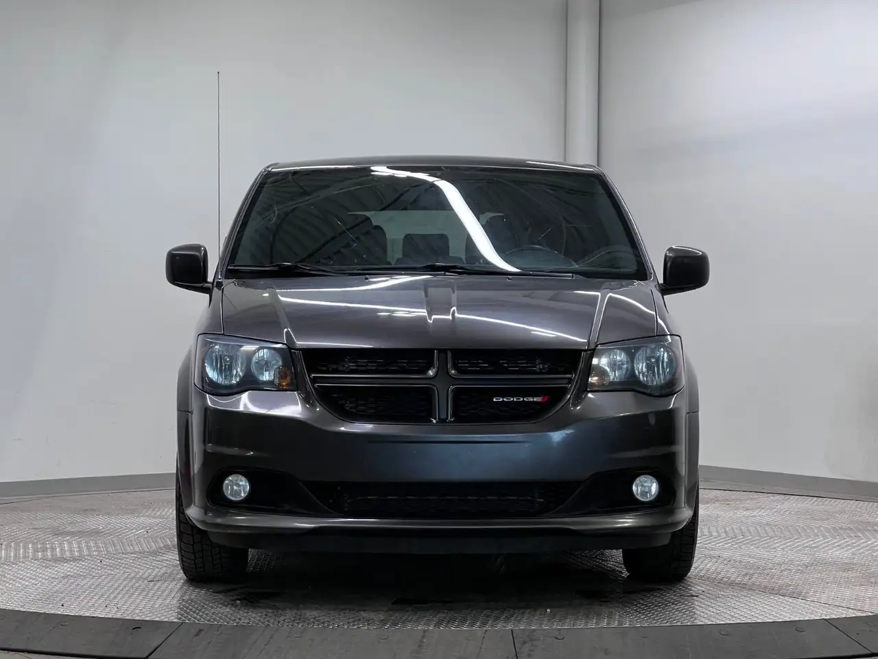 Dodge Grand Caravan снимка Dodge Grand Caravan