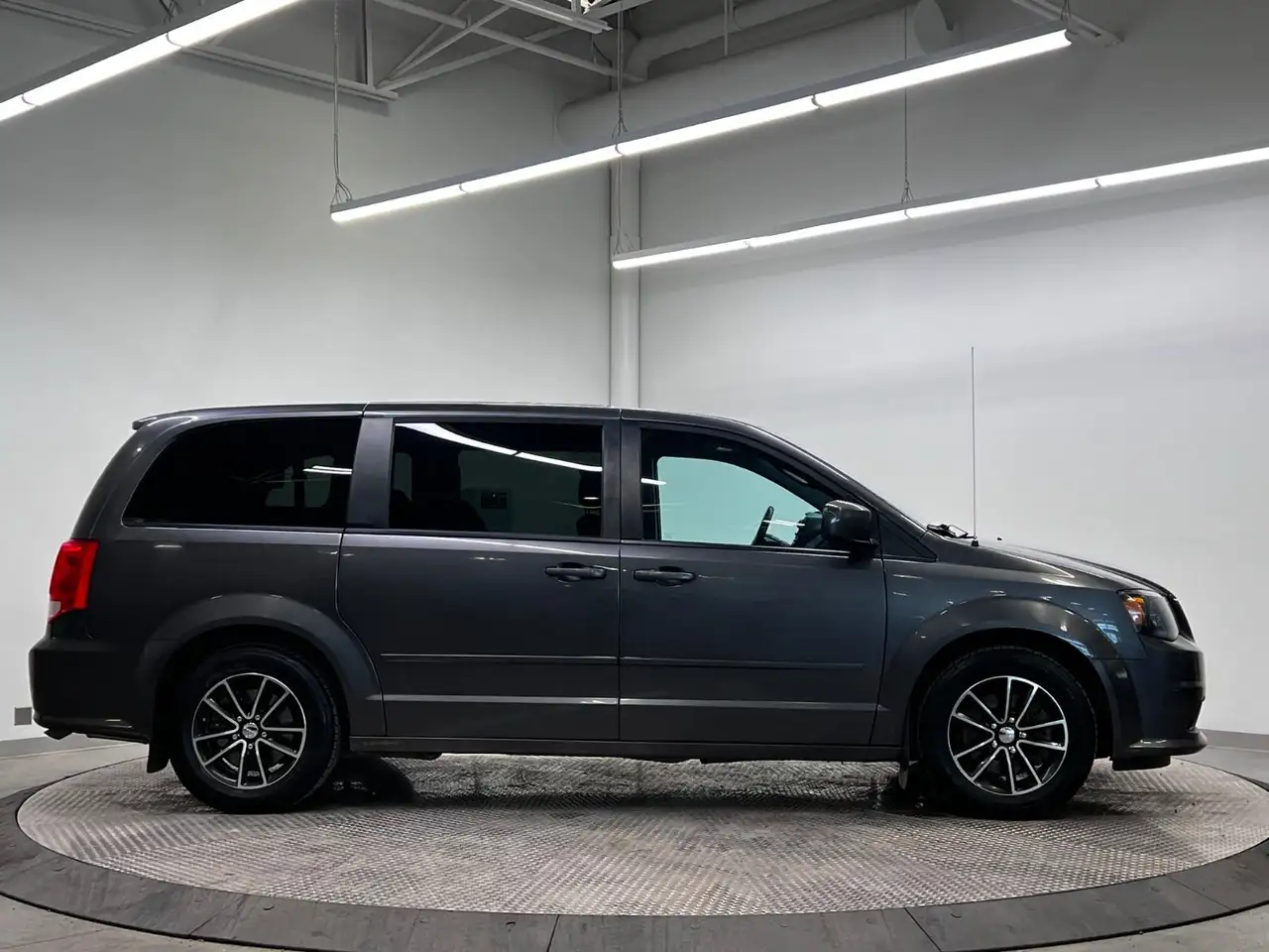Dodge Grand Caravan снимка Dodge Grand Caravan