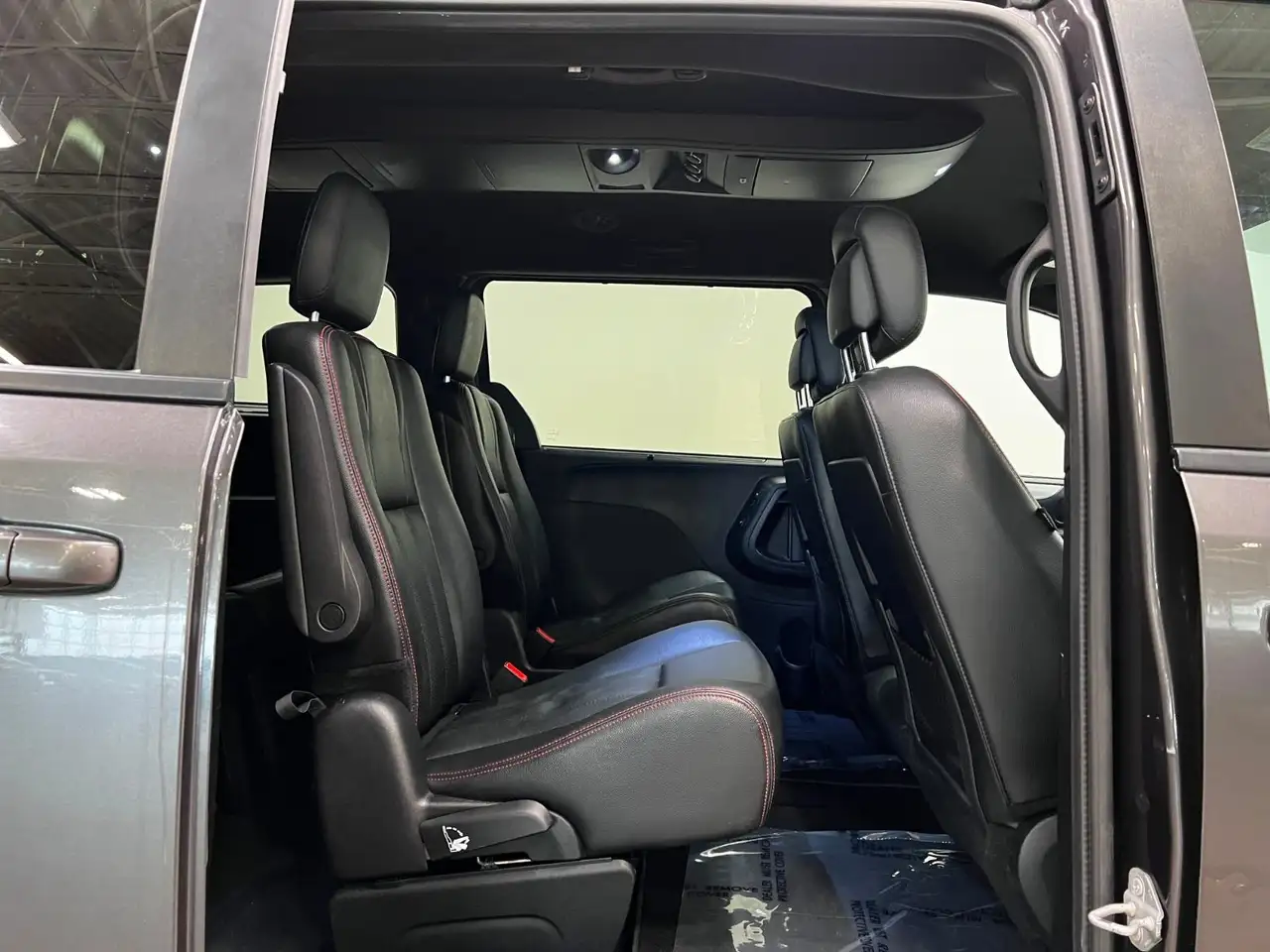 Dodge Grand Caravan снимка Dodge Grand Caravan