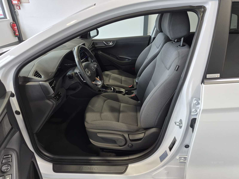 Hyundai IONIQ 1.6 GDI Style-Paket Plug-In Hybrid — photo 8