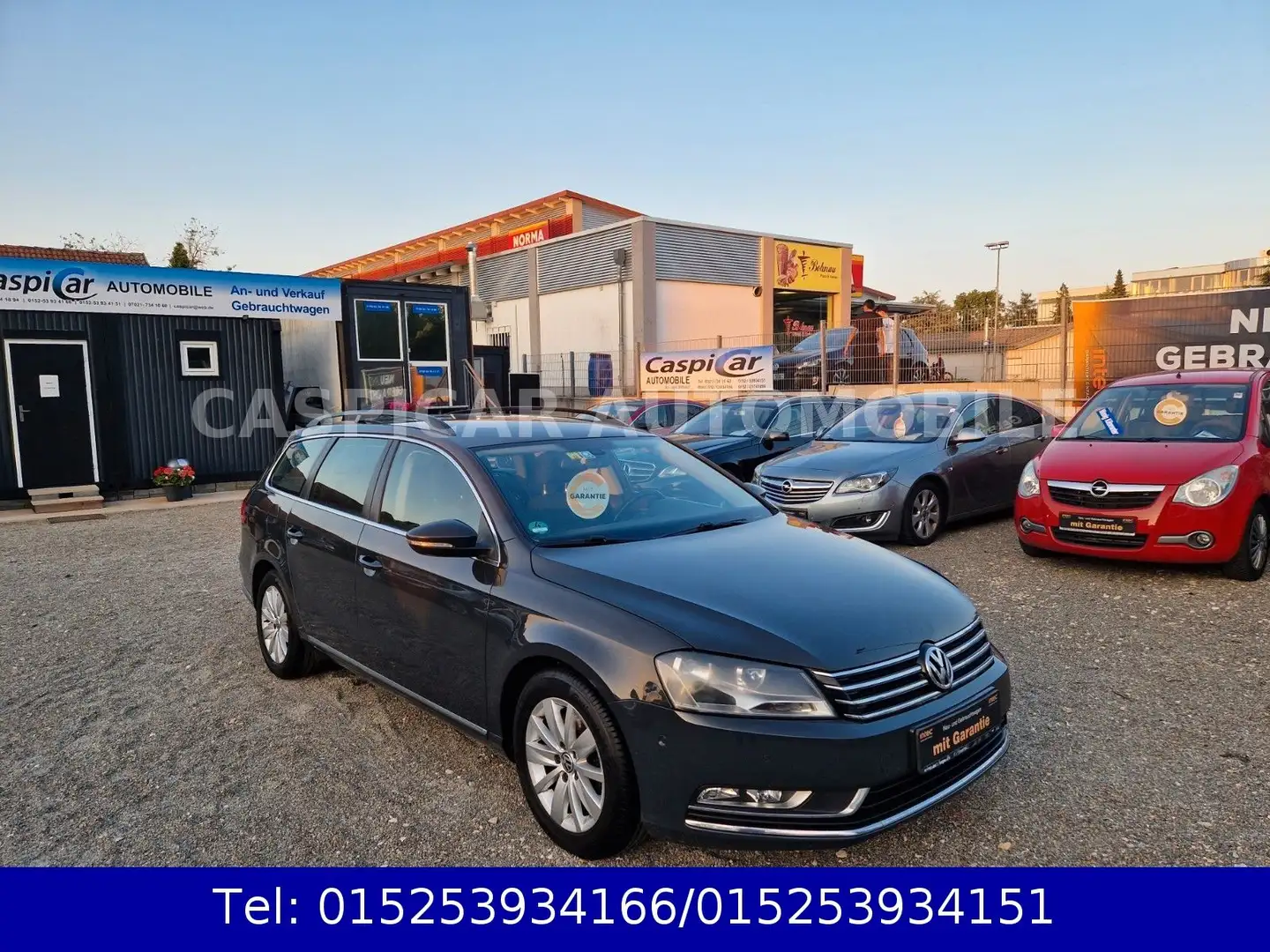 Volkswagen Passat Variant 2,0 TDI BlueMotion,NAVI,SHZ,1.HAND Grau - 1