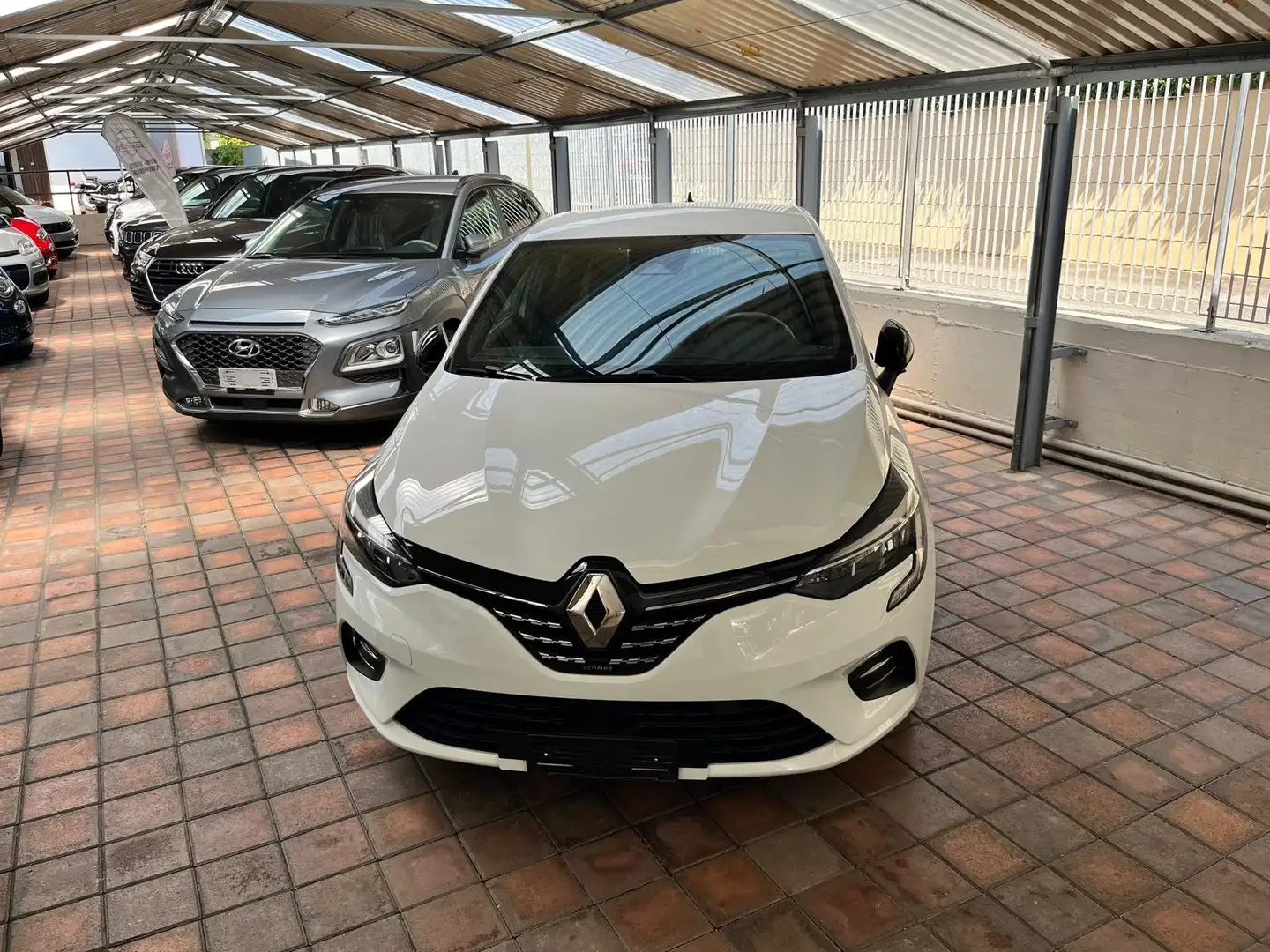 Renault Clio 1.0 tce Intens 90cv my21 Bianco - 1
