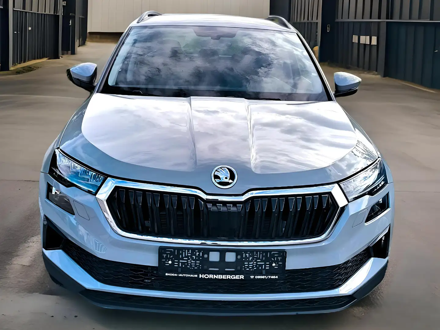 Skoda Karoq Ambition 1.5TSI 150PS*LED/Tempo/Kamera/MFLL/17"LM Grau - 2