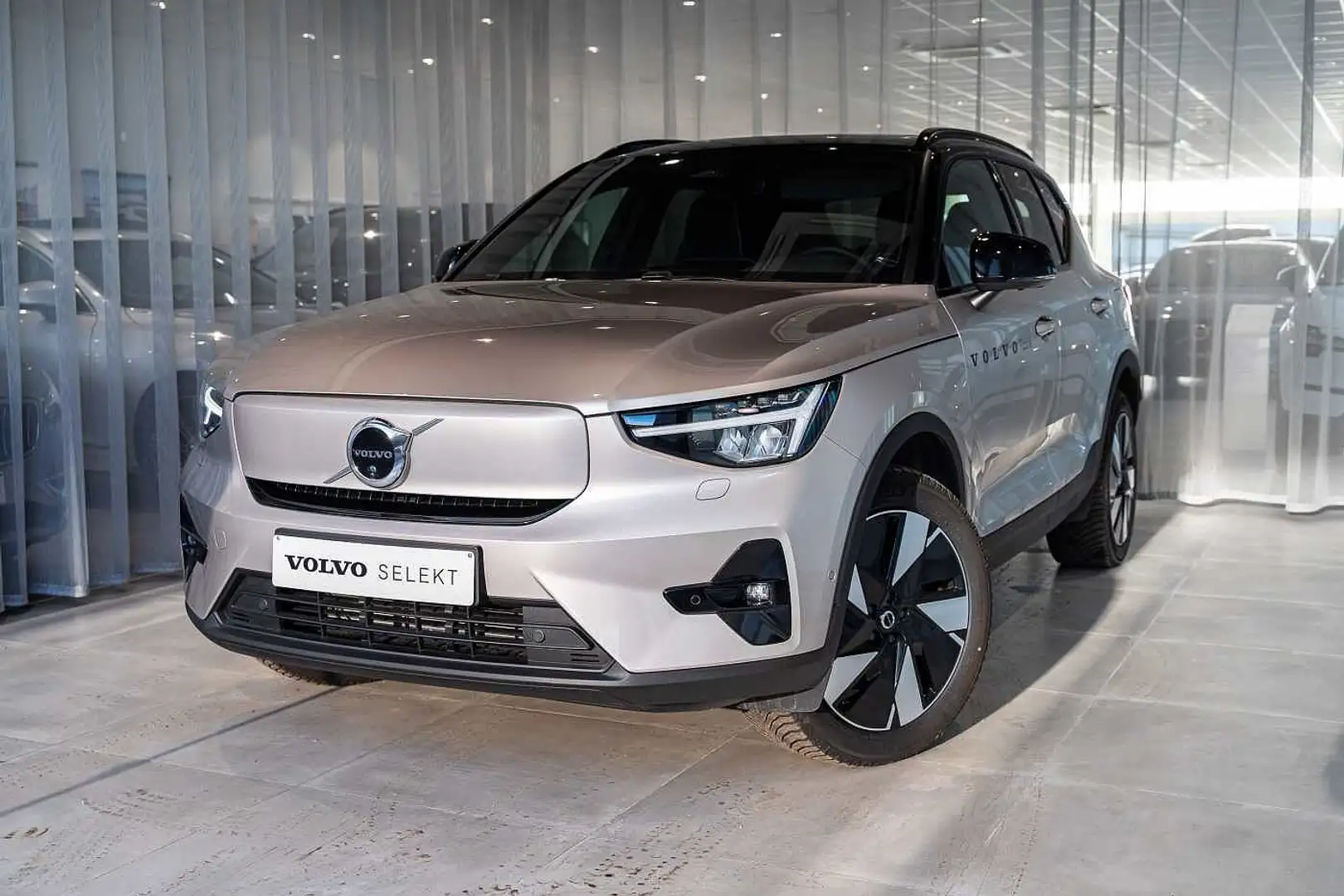 Volvo XC40 Recharge Ultimate Extended Range *Demo non immat* Beige - 1